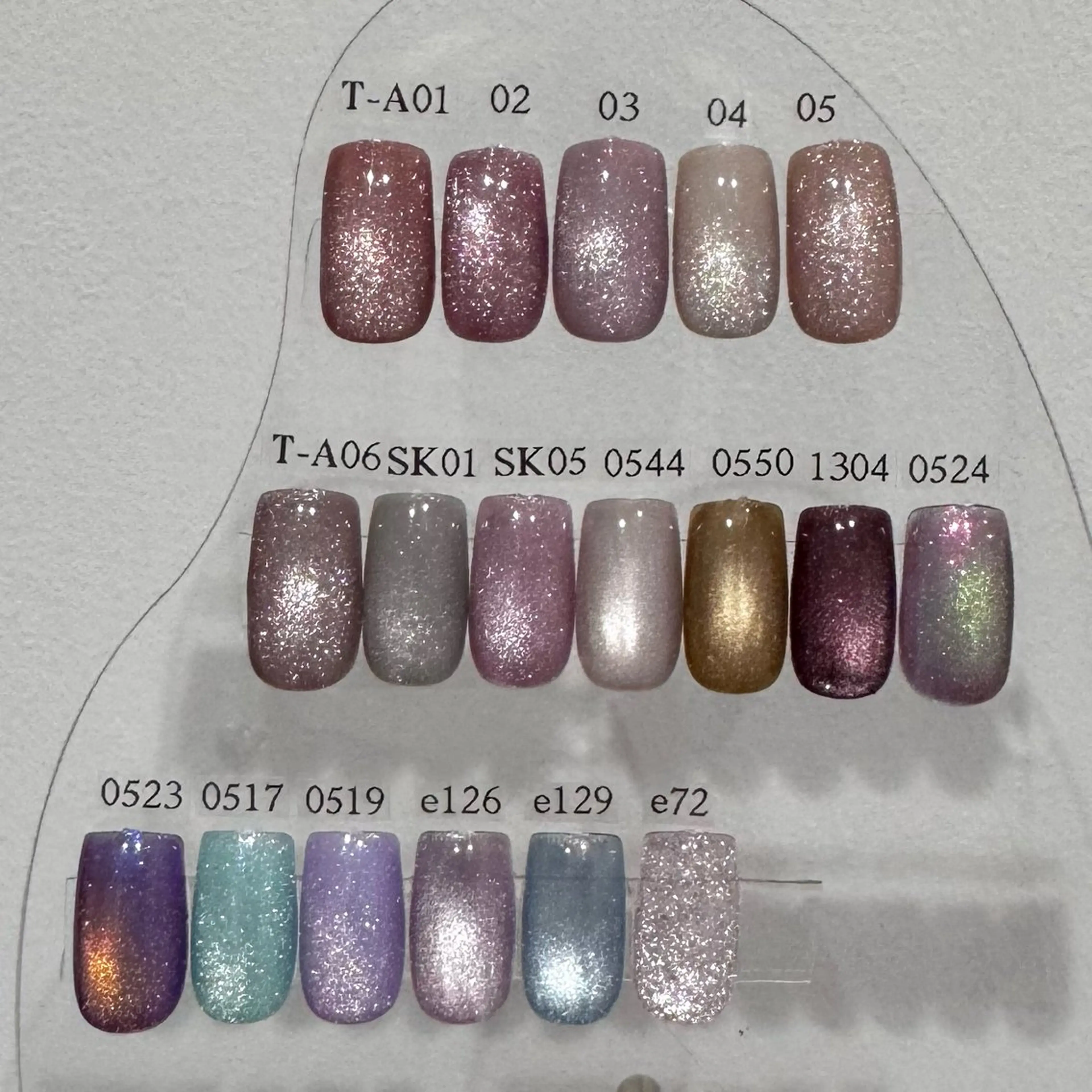 ネイル atelier POEM所属・atelier POEMのネイルデザイン