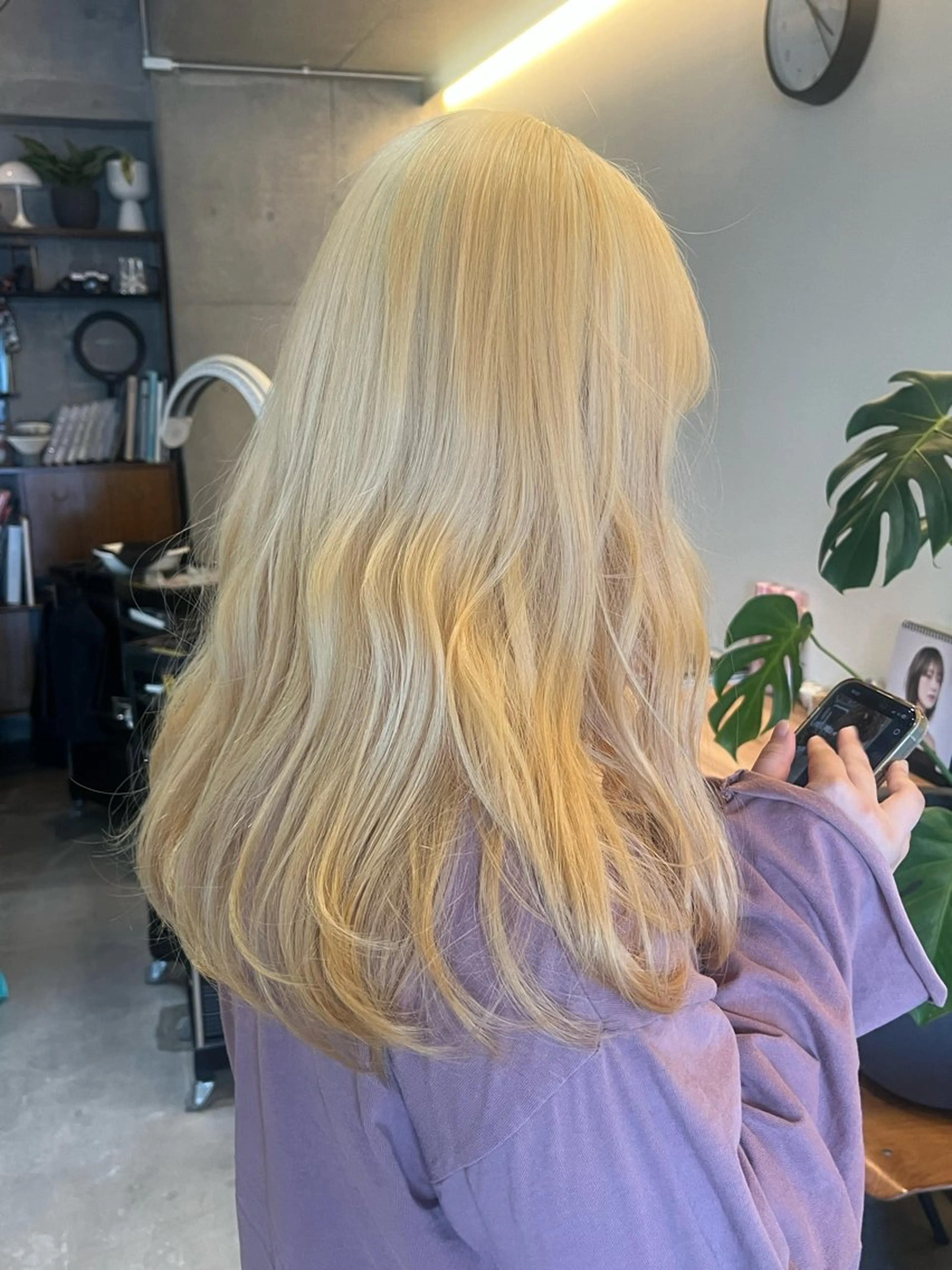 ロング カラー 抜きっぱなしブロンド ブロンド 縮毛矯正 ヘアカラー 無料カット/ハイ トーンカラー/きらのヘアスタイル