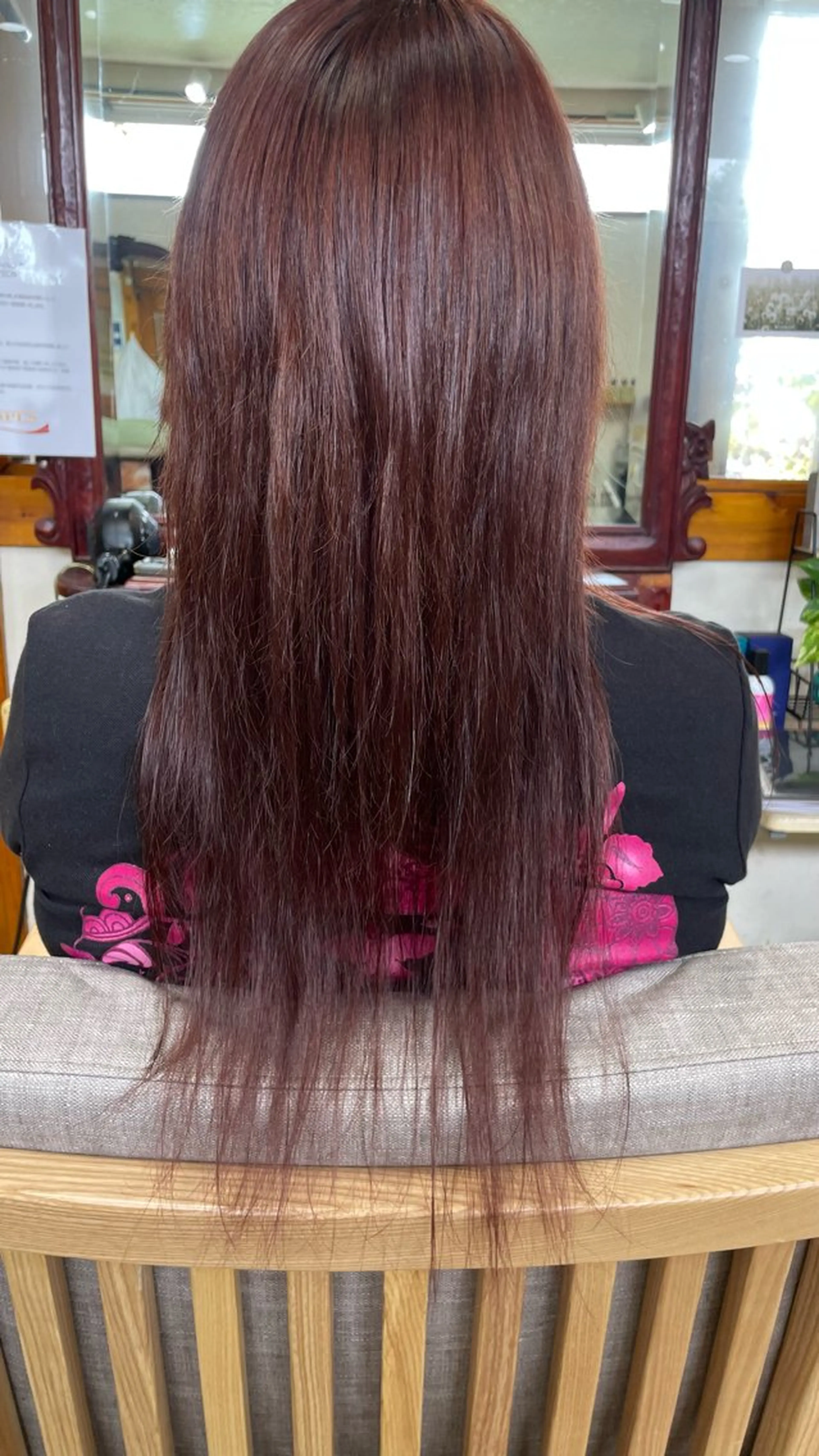 ロング カラー 桑野 葵のヘアスタイル