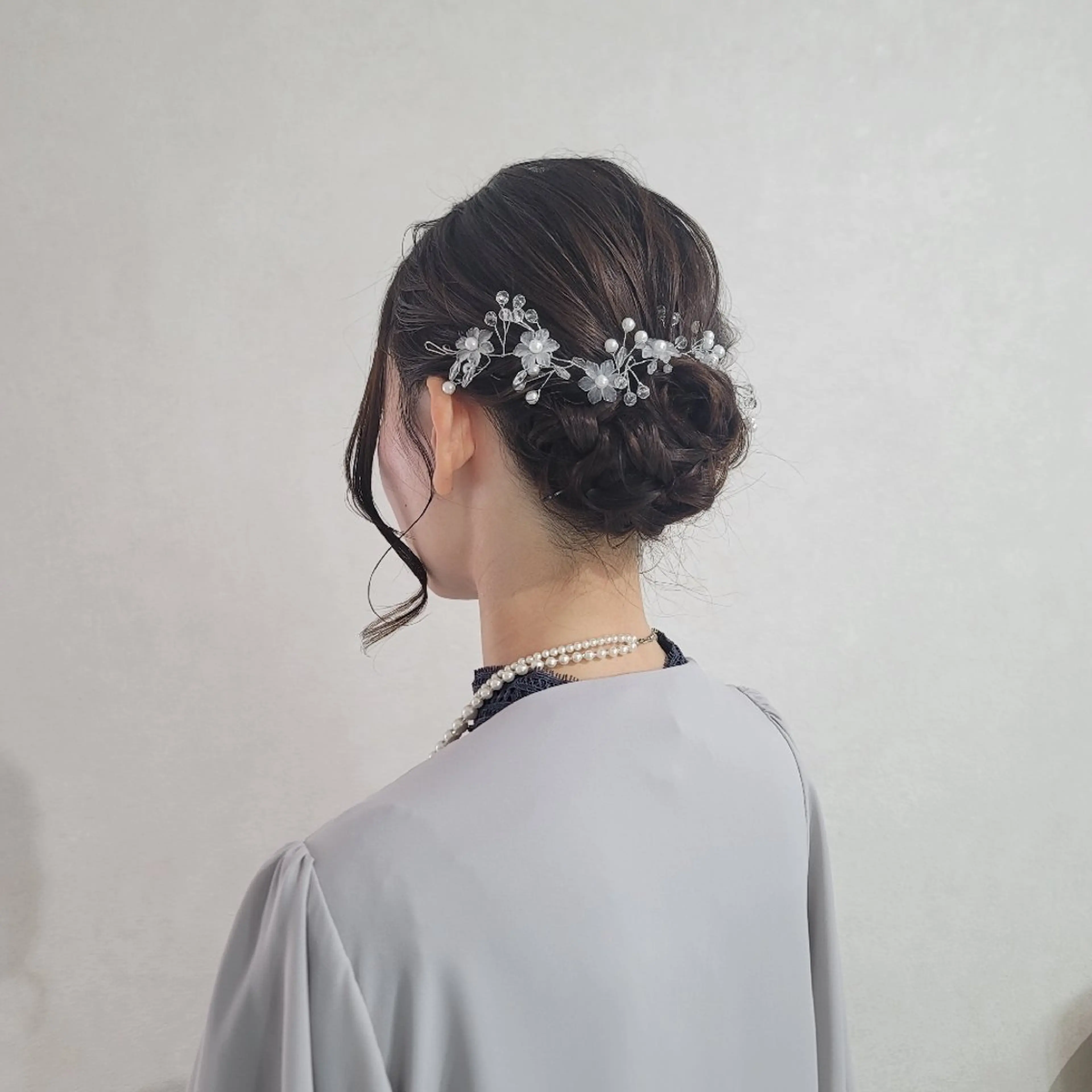 セミロング ヘアアレンジ ヘアセット 渥美 寿美翔のヘアスタイル