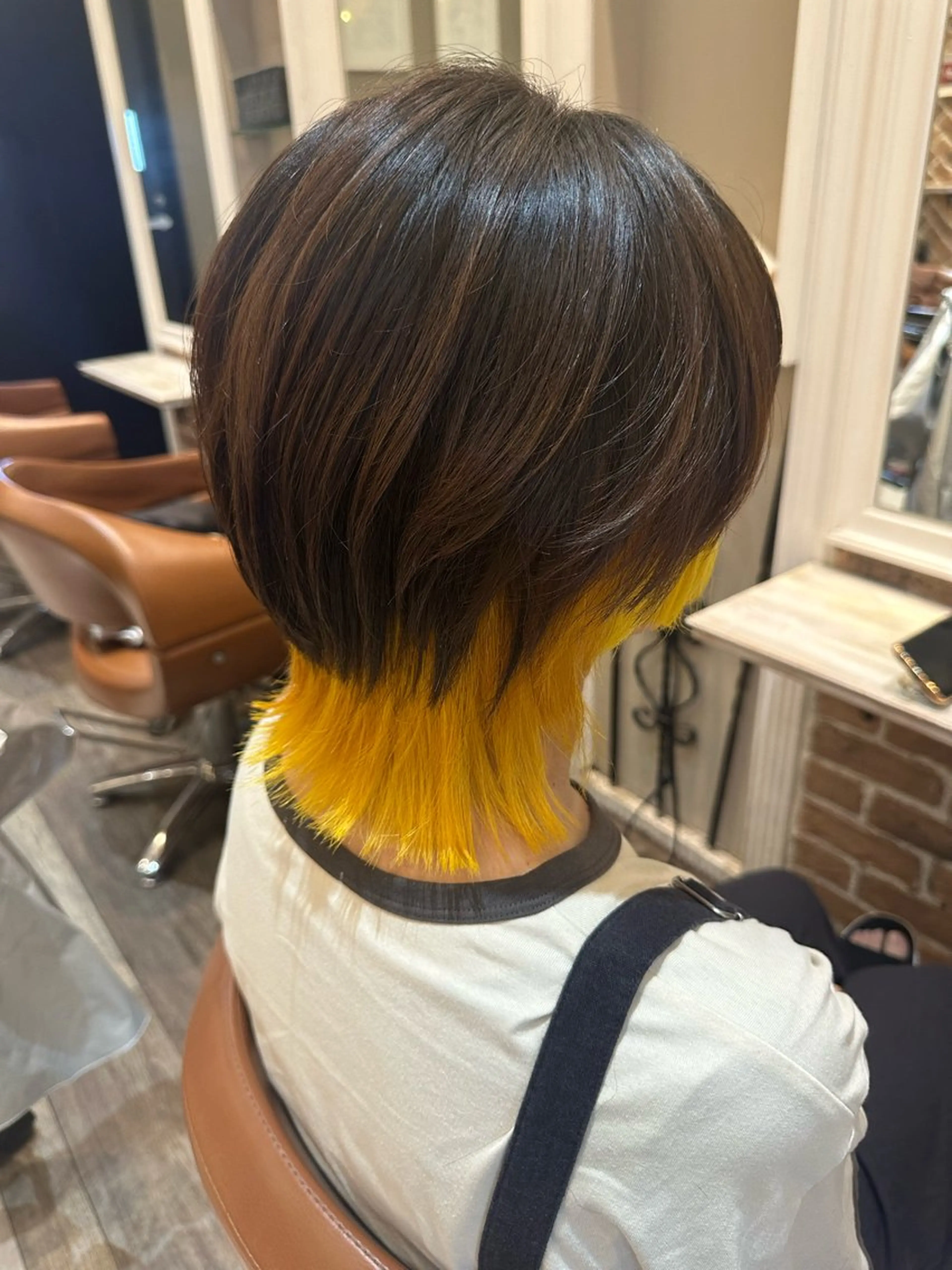 ミディアム カラー ヘアアレンジ メンズ メンズブリーチ メンズインナーカラー メンズウルフカット ブリーチ デザインカラー カット SALOWIN京都河原町Suite店所属・石井秀二郎メンズ パーマ京都河原町のヘアスタイル