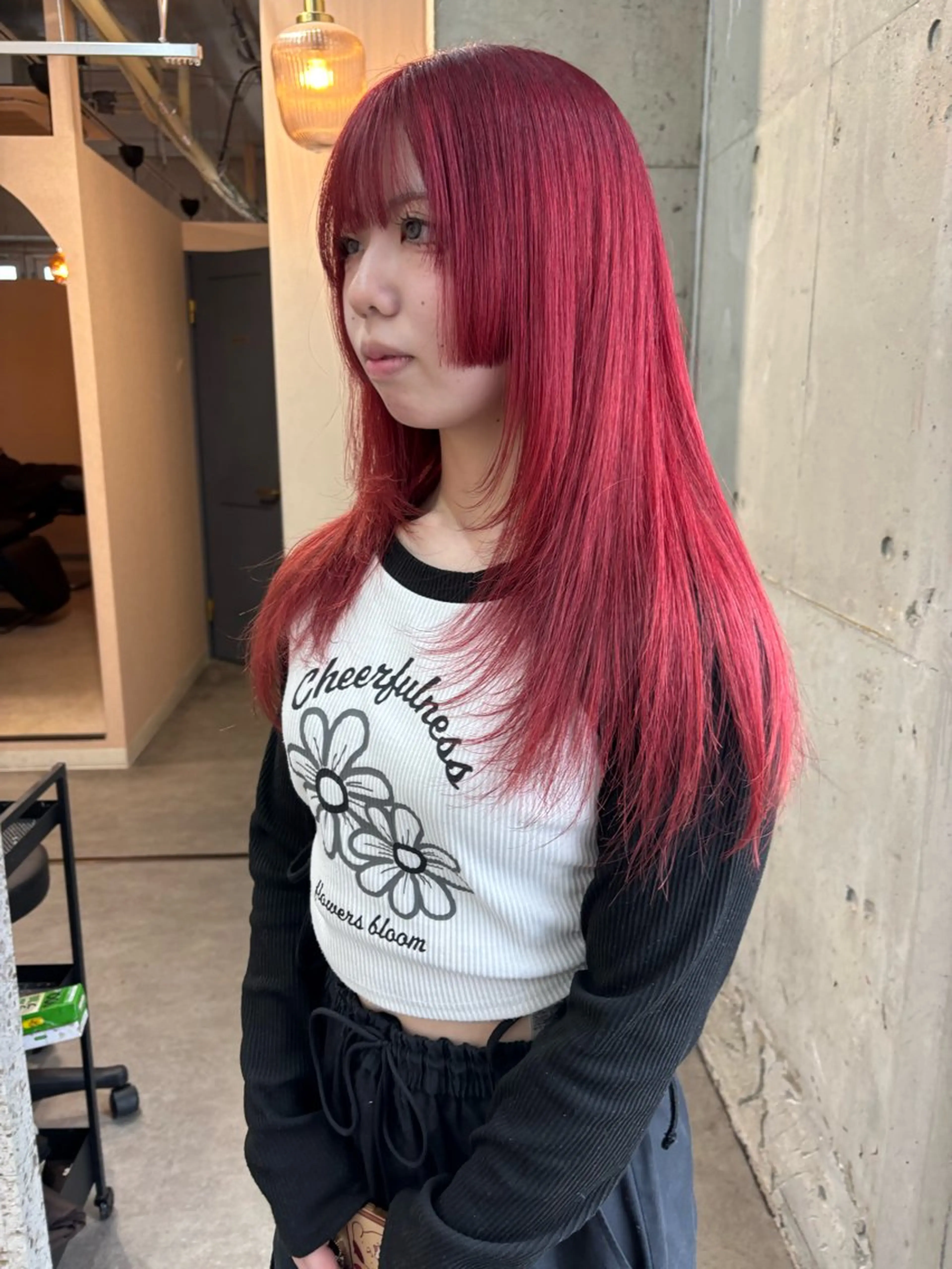 ロング カラー レッドカラー 姫カット レイヤーカット lani hair salon所属・SHOTO ハイトー ン/デザインカラーのヘアスタイル