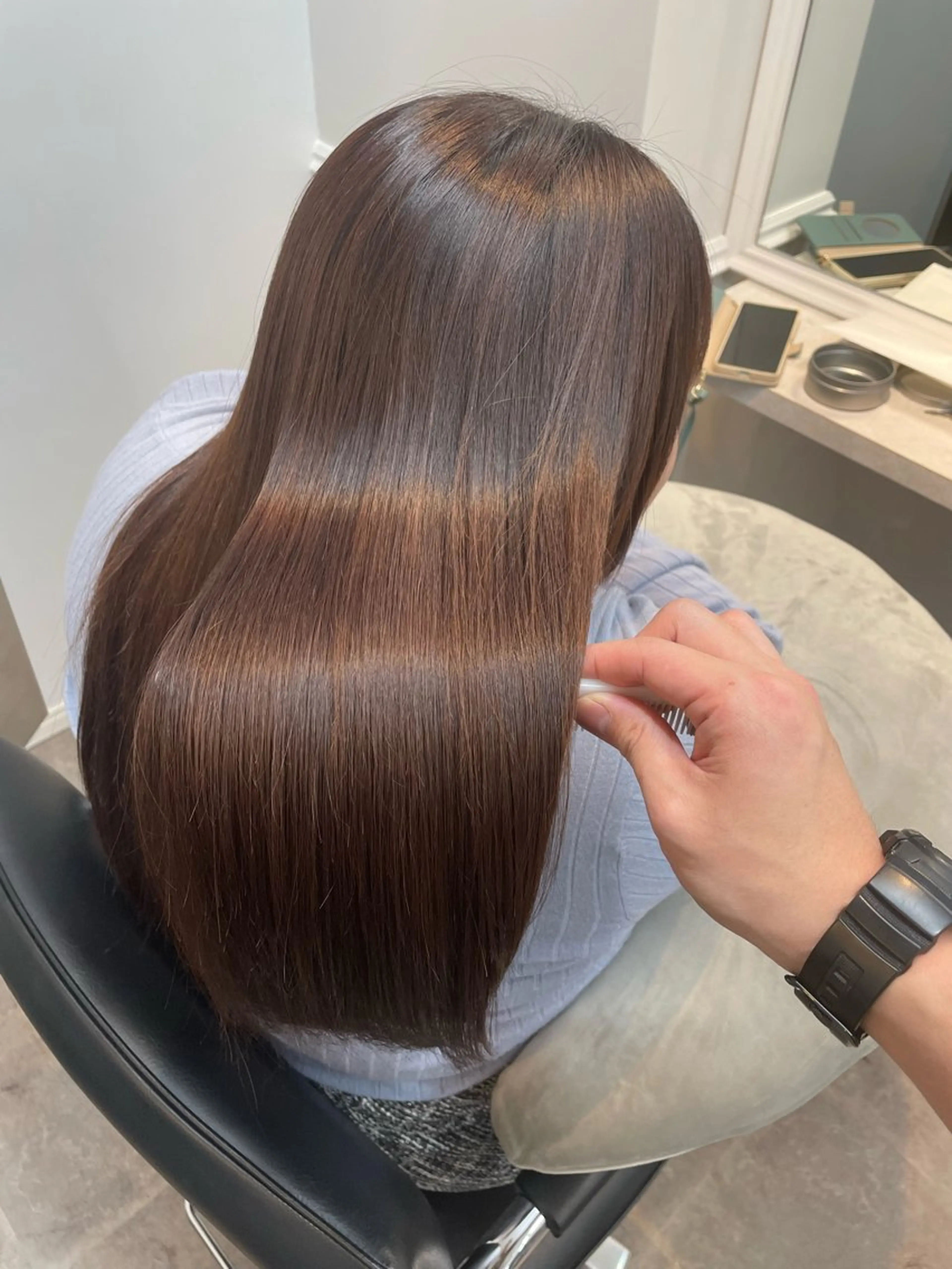 セミロング ナカムラ イヅミのヘアスタイル