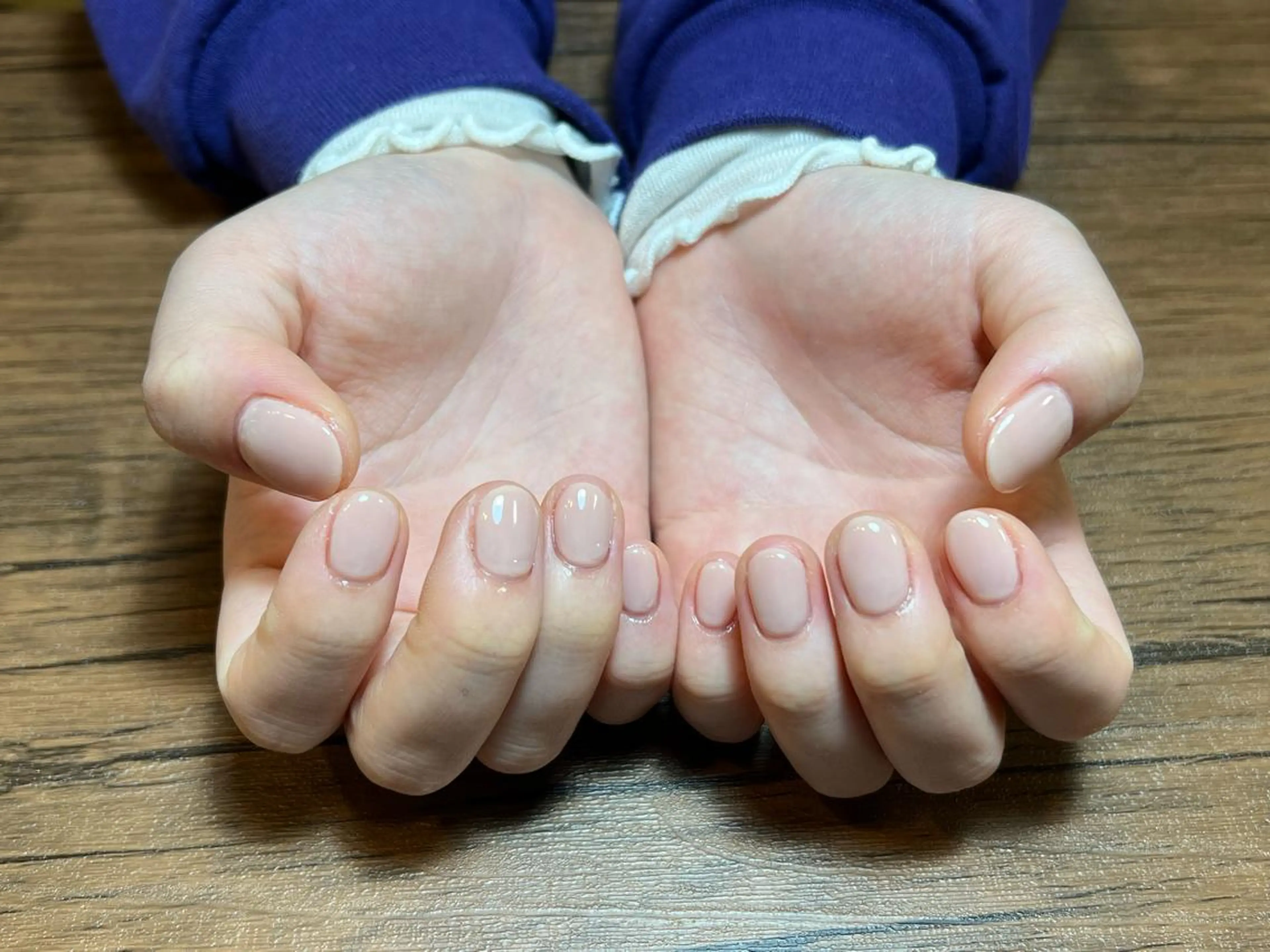 ネイル ワンカラーネイル ハンドネイル HENRIETTA NAILSALONのネイルデザイン