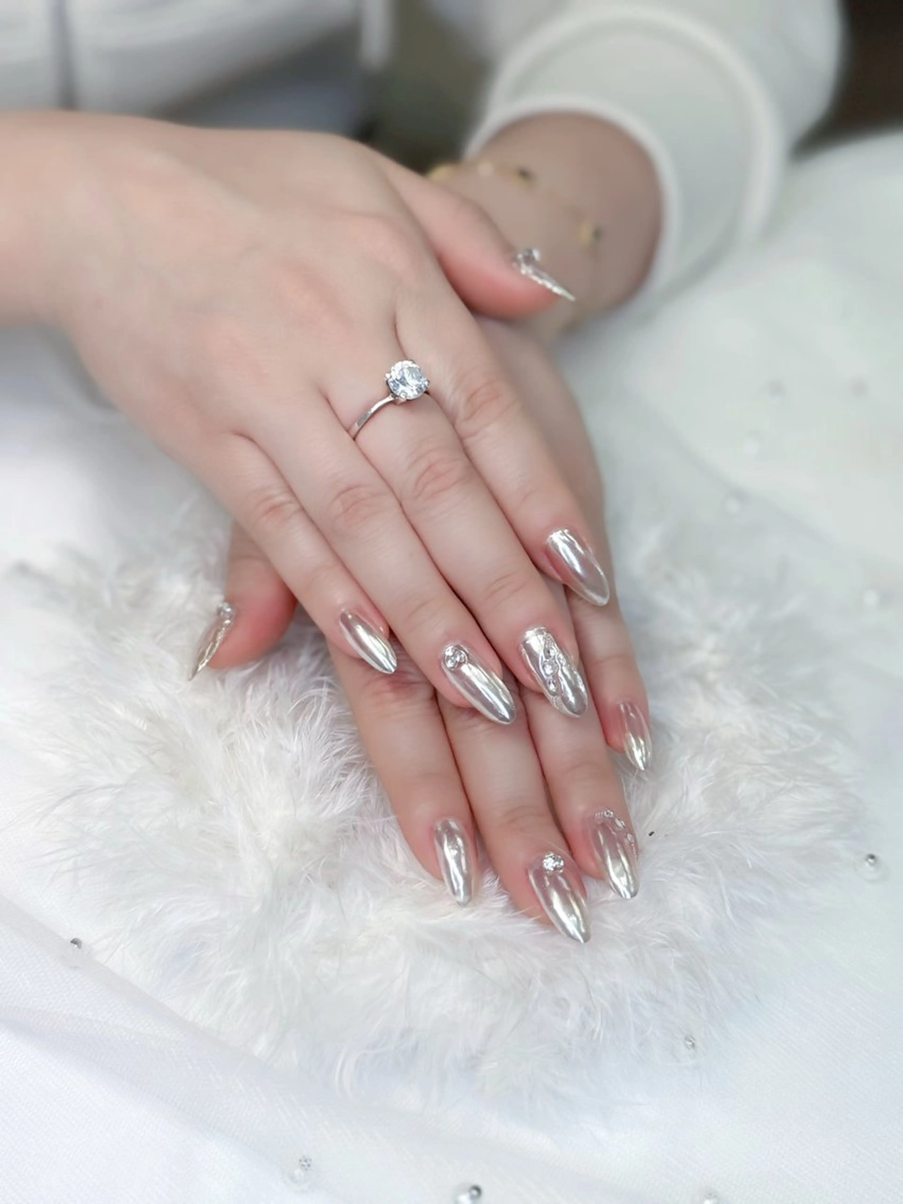 セミロング ハンドネイル Bibi beauty spa Osaka所属・Bibi nail Osakaのネイルデザイン