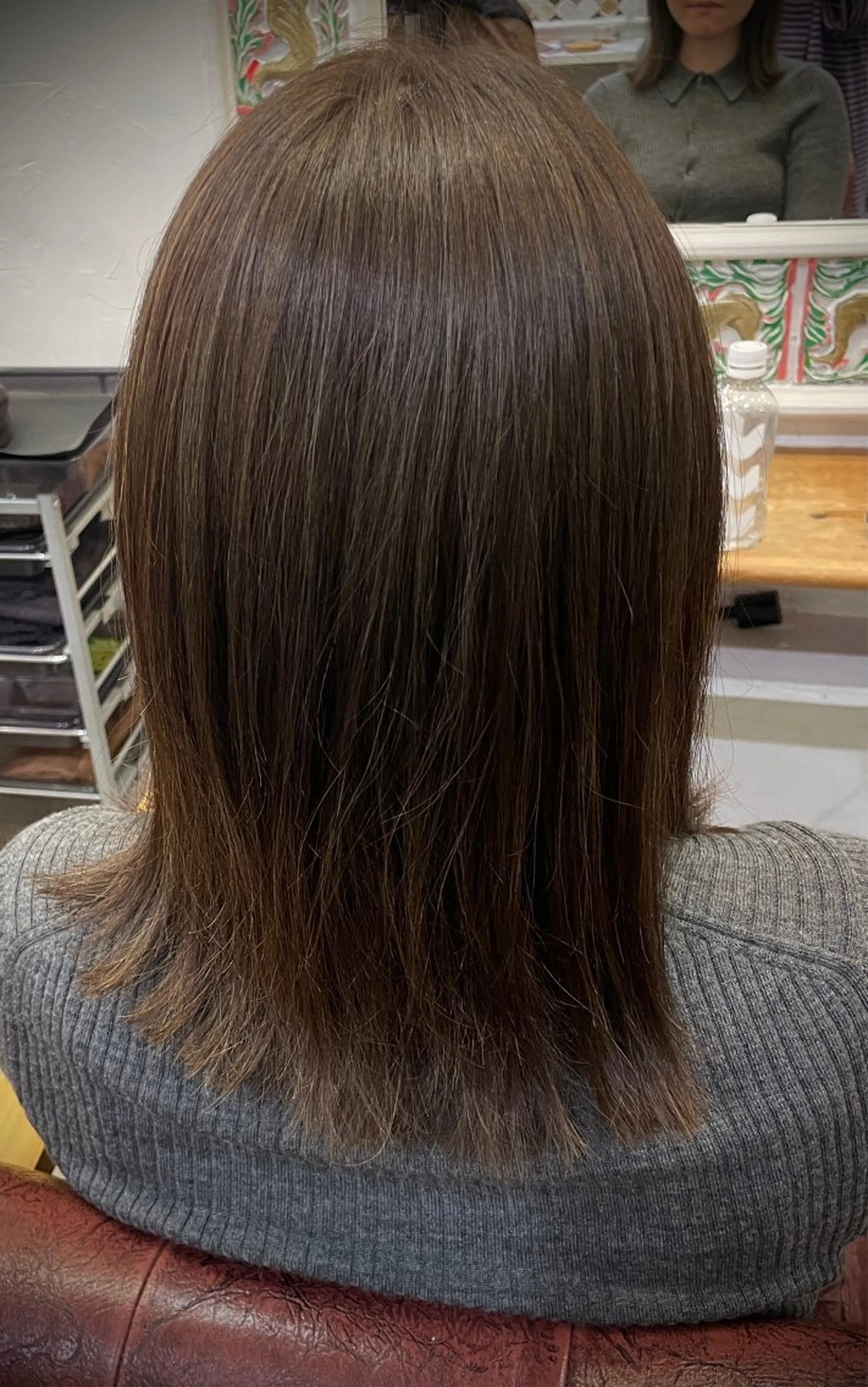 ミディアム カラー 堀田 結香のヘアスタイル