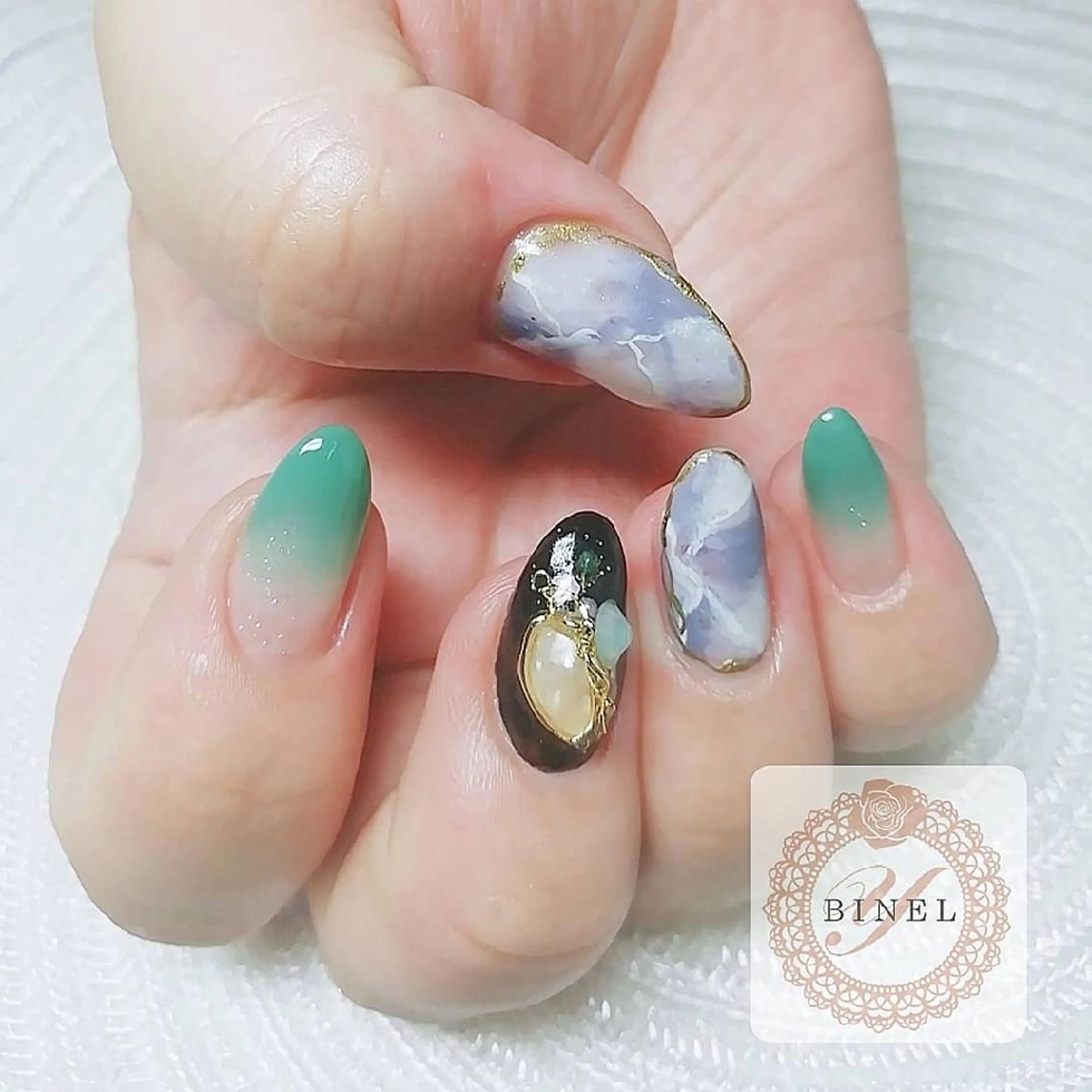 ネイル ニュアンスネイル ハンドネイル Nail Salon Y.BINELのネイルデザイン