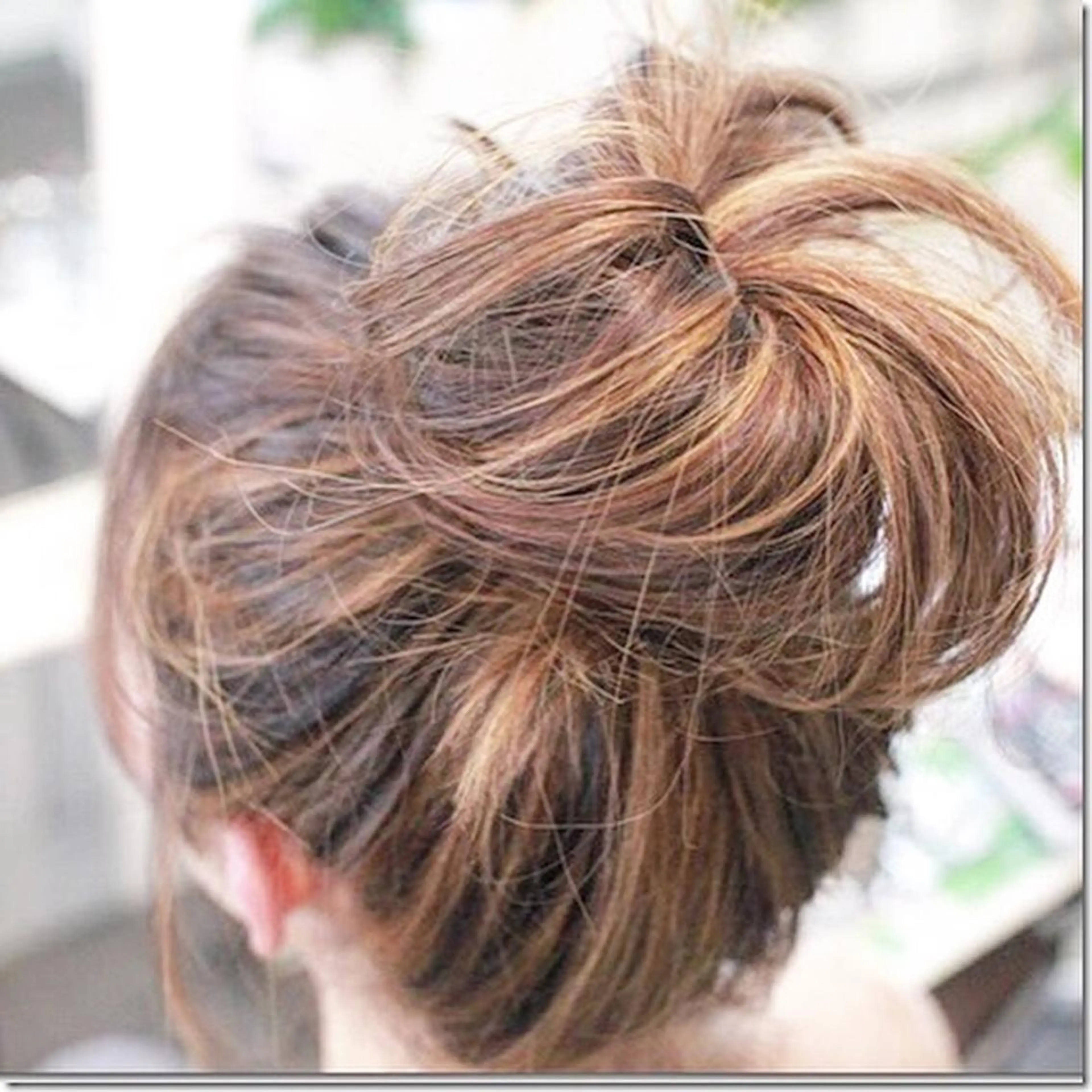 ミディアム カラー ヘアアレンジ お団子ヘア アッシュ グラデーションカラー ハイライトカラー ハイライト Mariana/ 鶴原-ハイライトのヘアスタイル