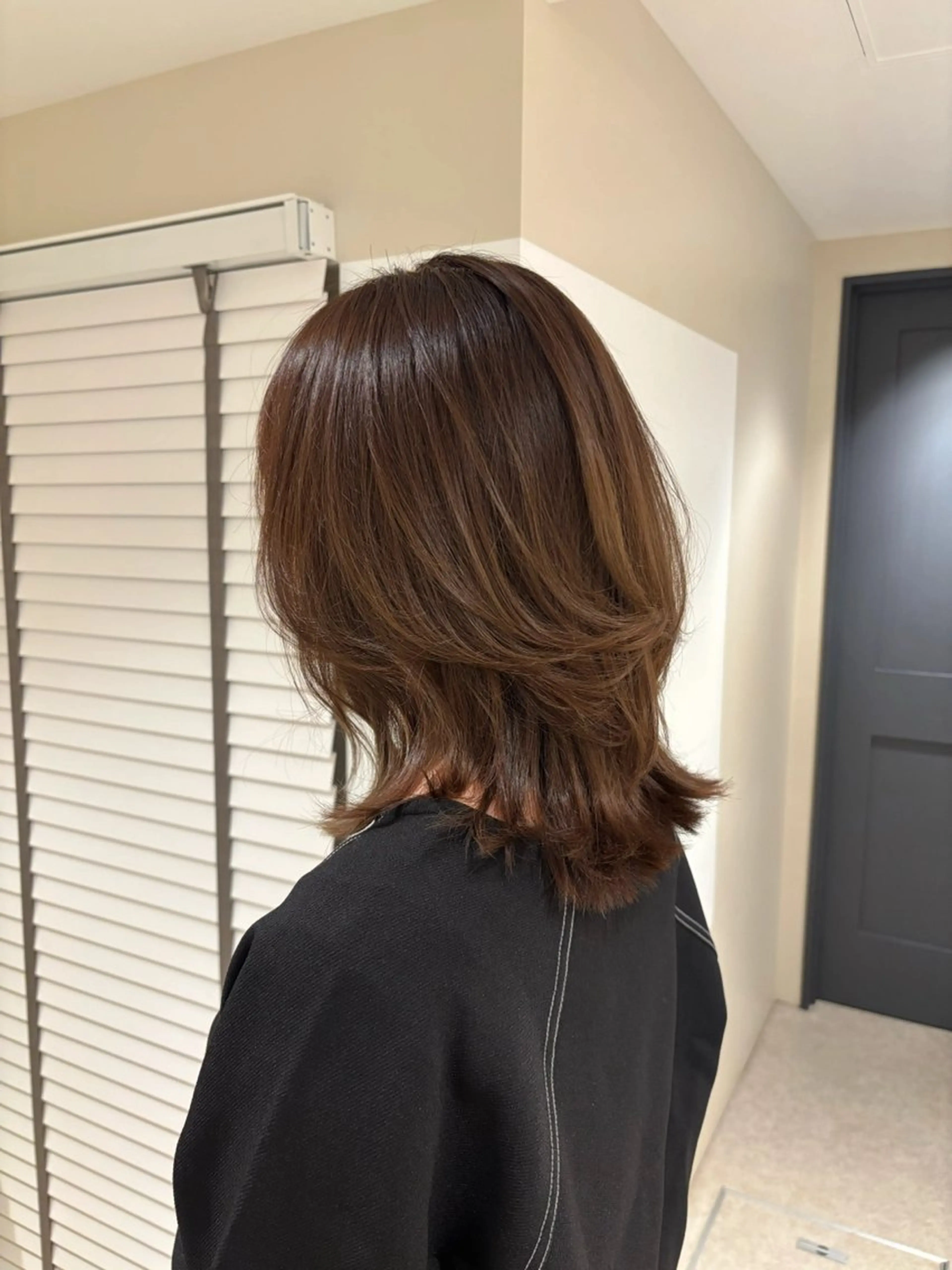 ミディアム カット ヘアカラー 篠崎 加奈のヘアスタイル