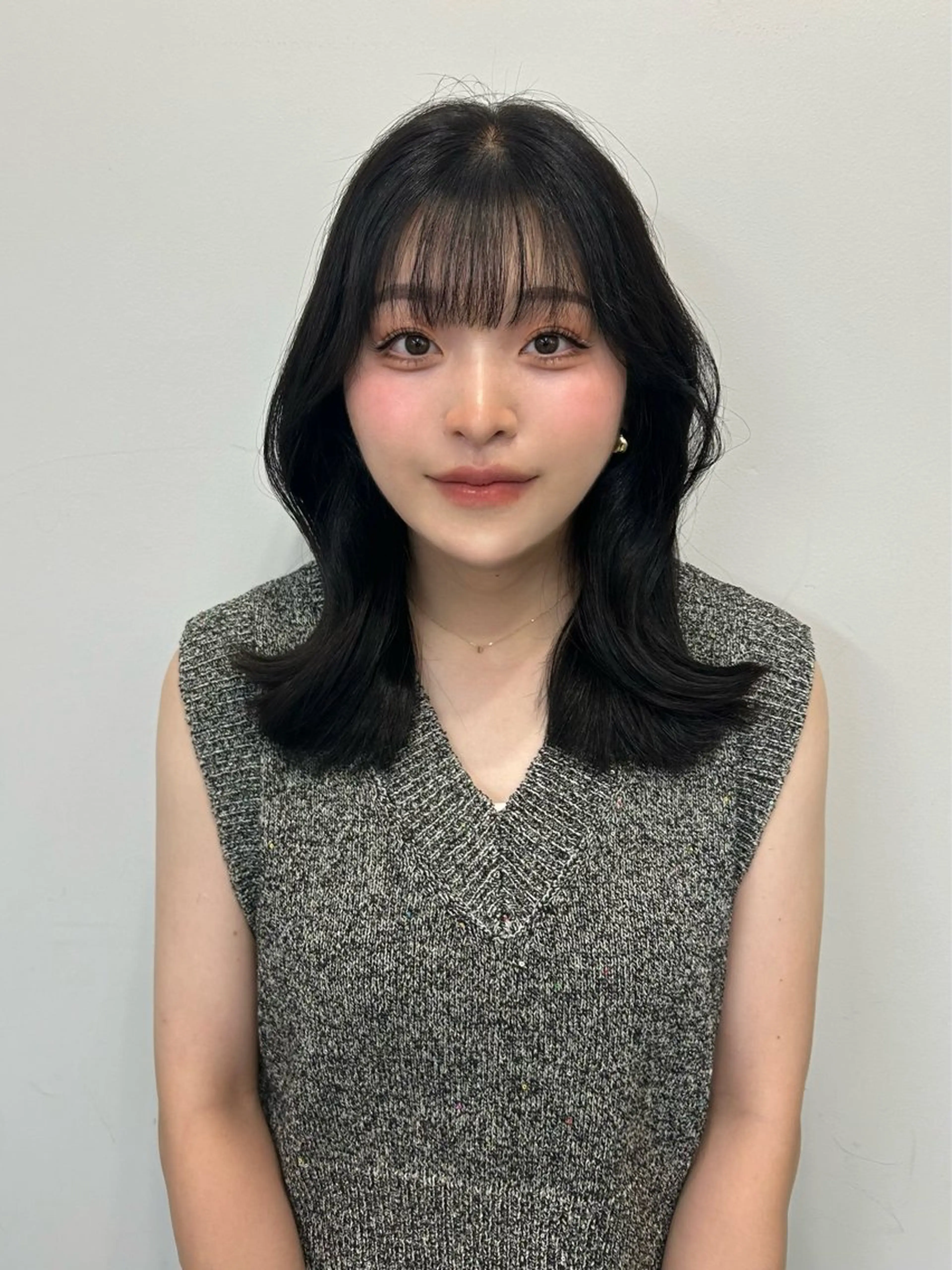 ミディアム カラー ボブ 顔まわりレイヤー 韓国風ヘア レイヤーカット 似合わせカット カット ヘアカラー トリートメント sunc所属・梅田l大人韓国ヘア レイヤー×艶カラーのヘアスタイル