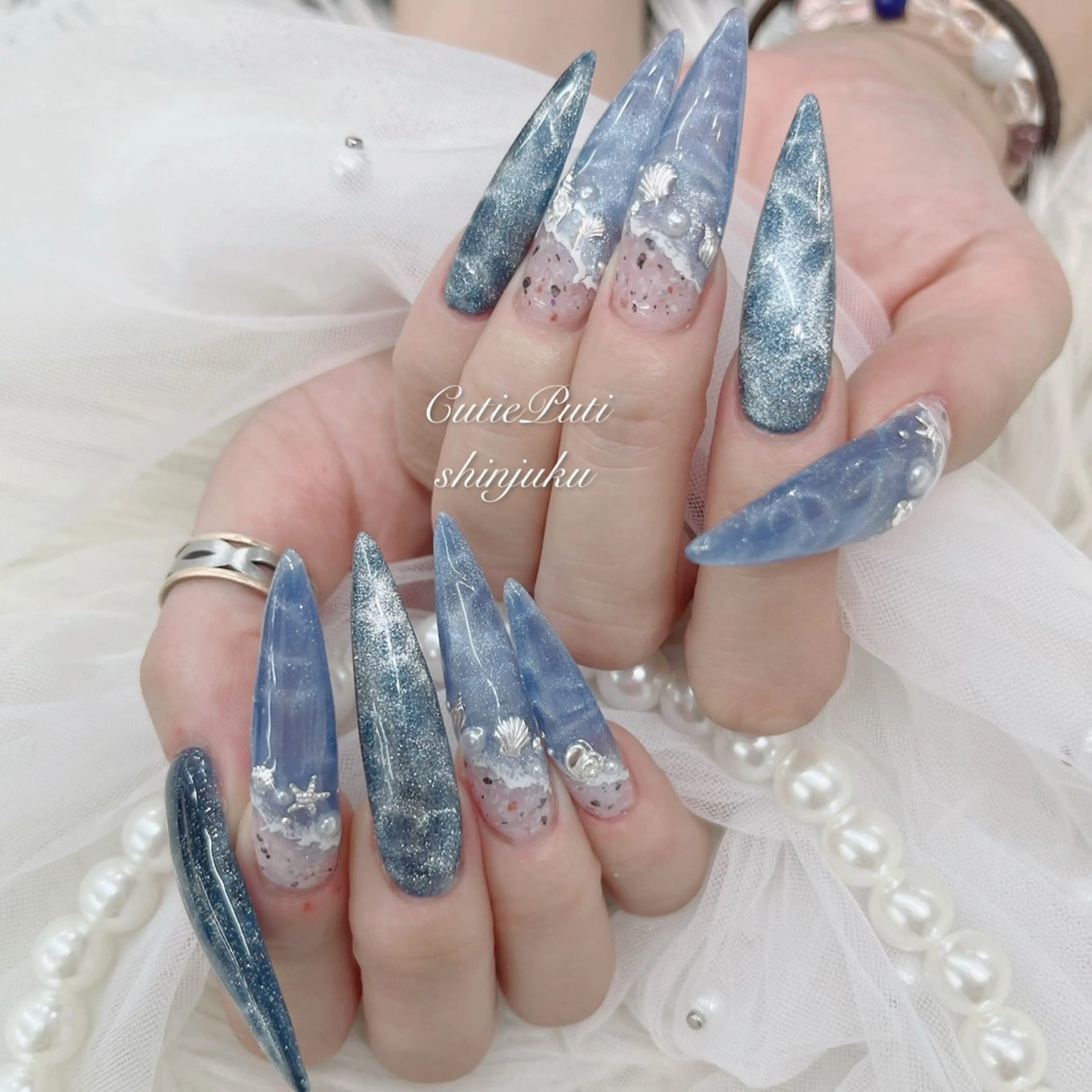 ネイル ロングネイル マグネットネイル NailSalon CutiePutiのネイルデザイン