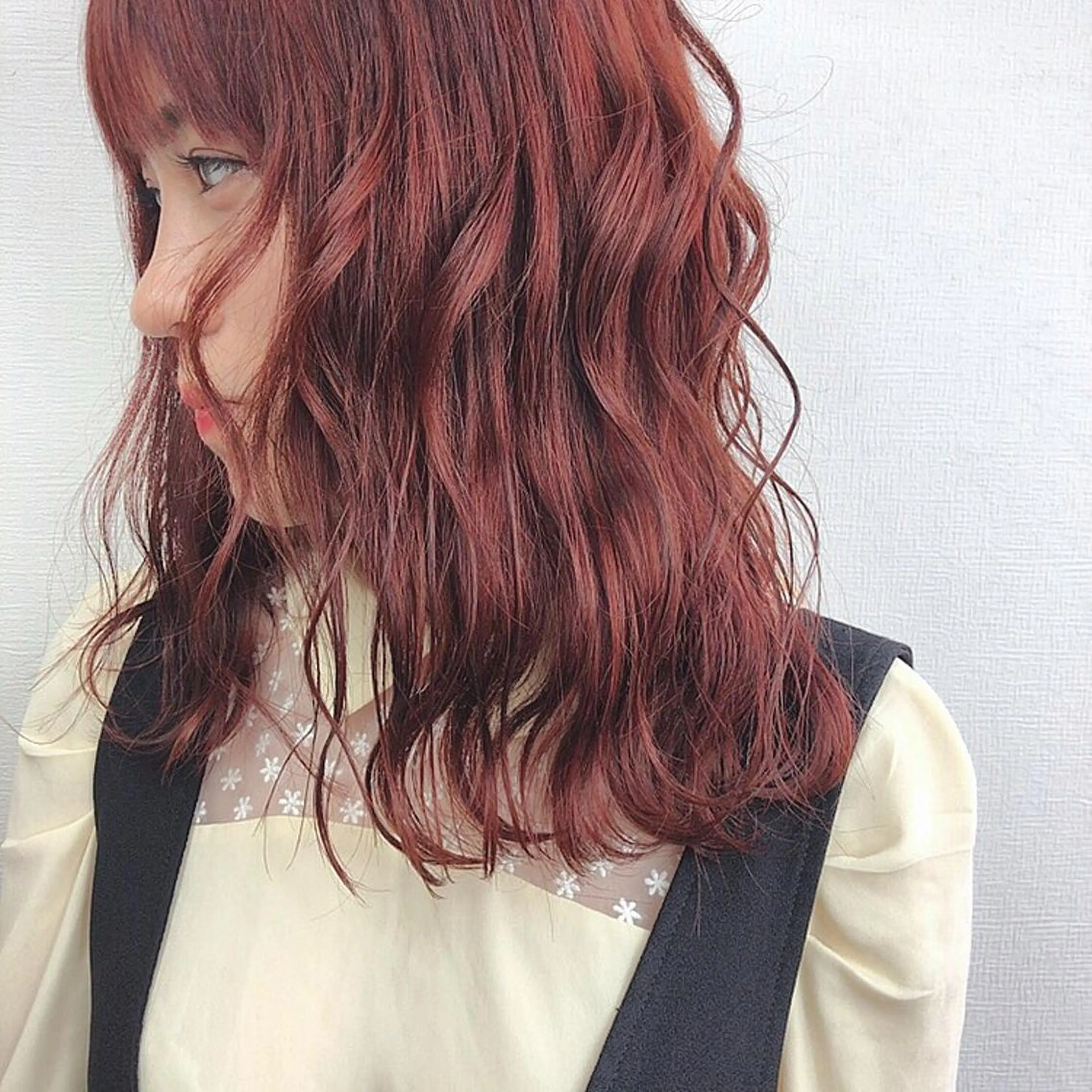 ミディアム カラー ヘアアレンジ 韓国レイヤーカット/ 儚げカラーチナツのヘアスタイル