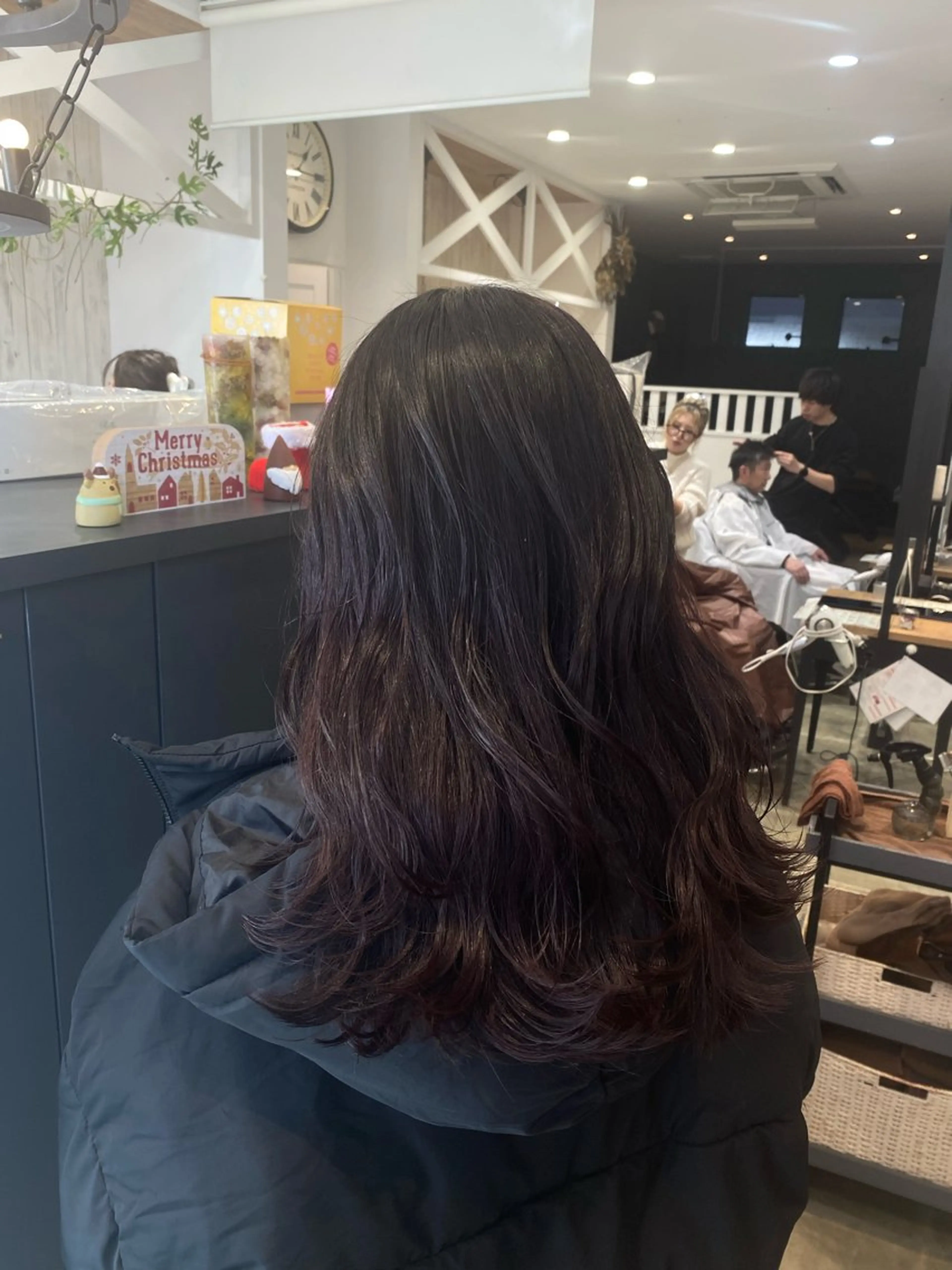 セミロング カラー ボルドーカラー カット ヘアカラー 柴田 枝利子のヘアスタイル