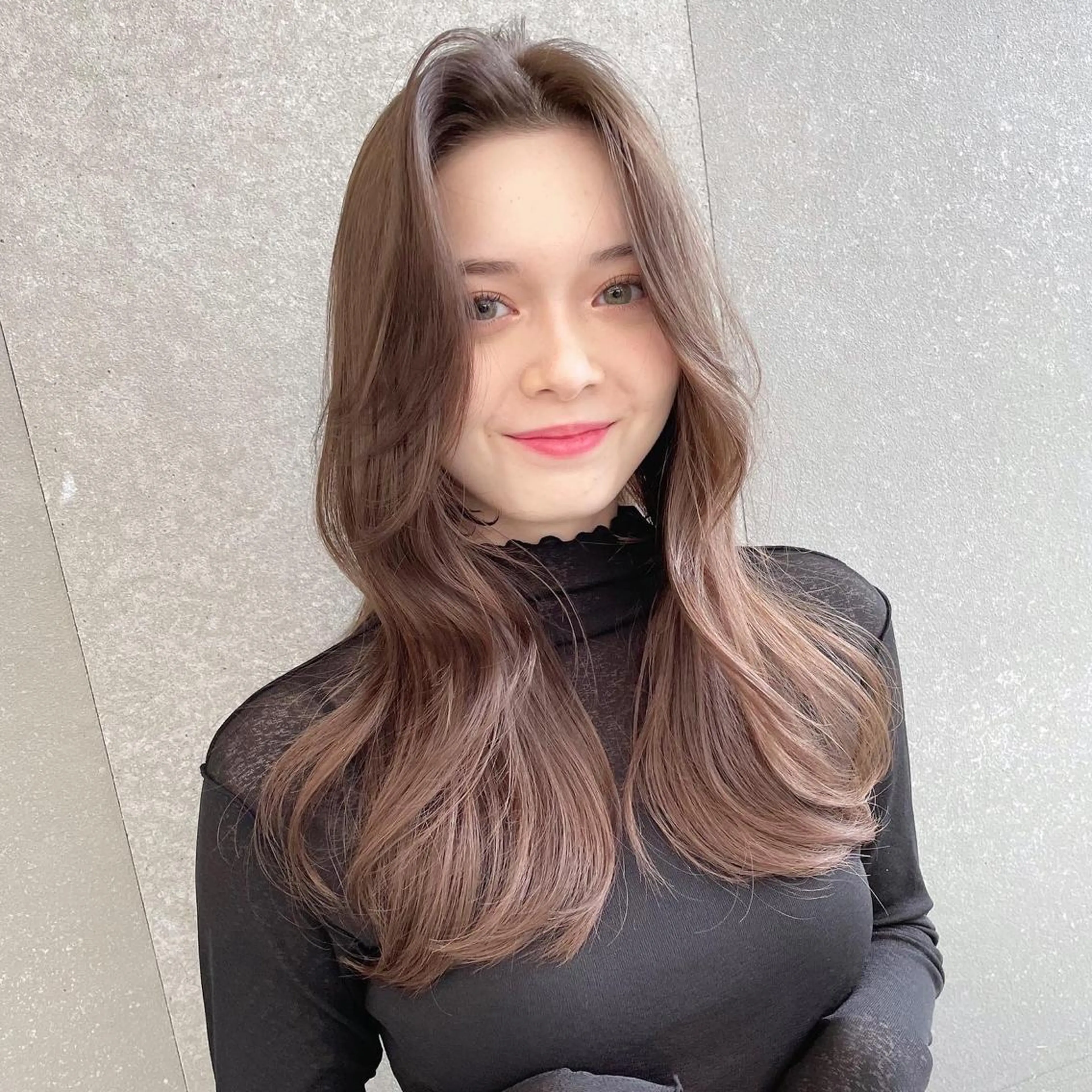 セミロング カット ヘアカラー トリートメント 山本翔一郎 韓国顔周りレイヤーのヘアスタイル