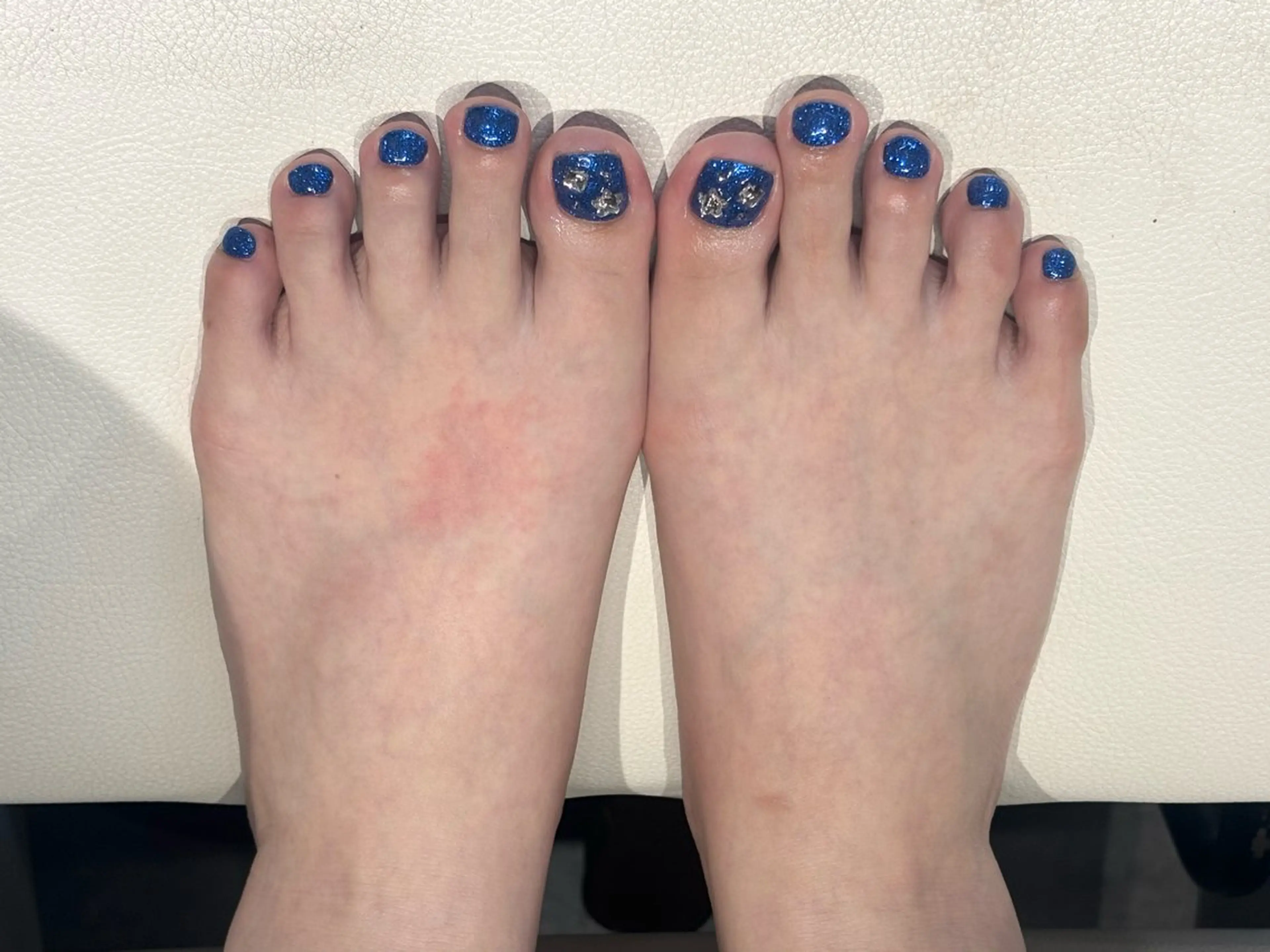 ネイル フットネイル 関野 彩加のネイルデザイン