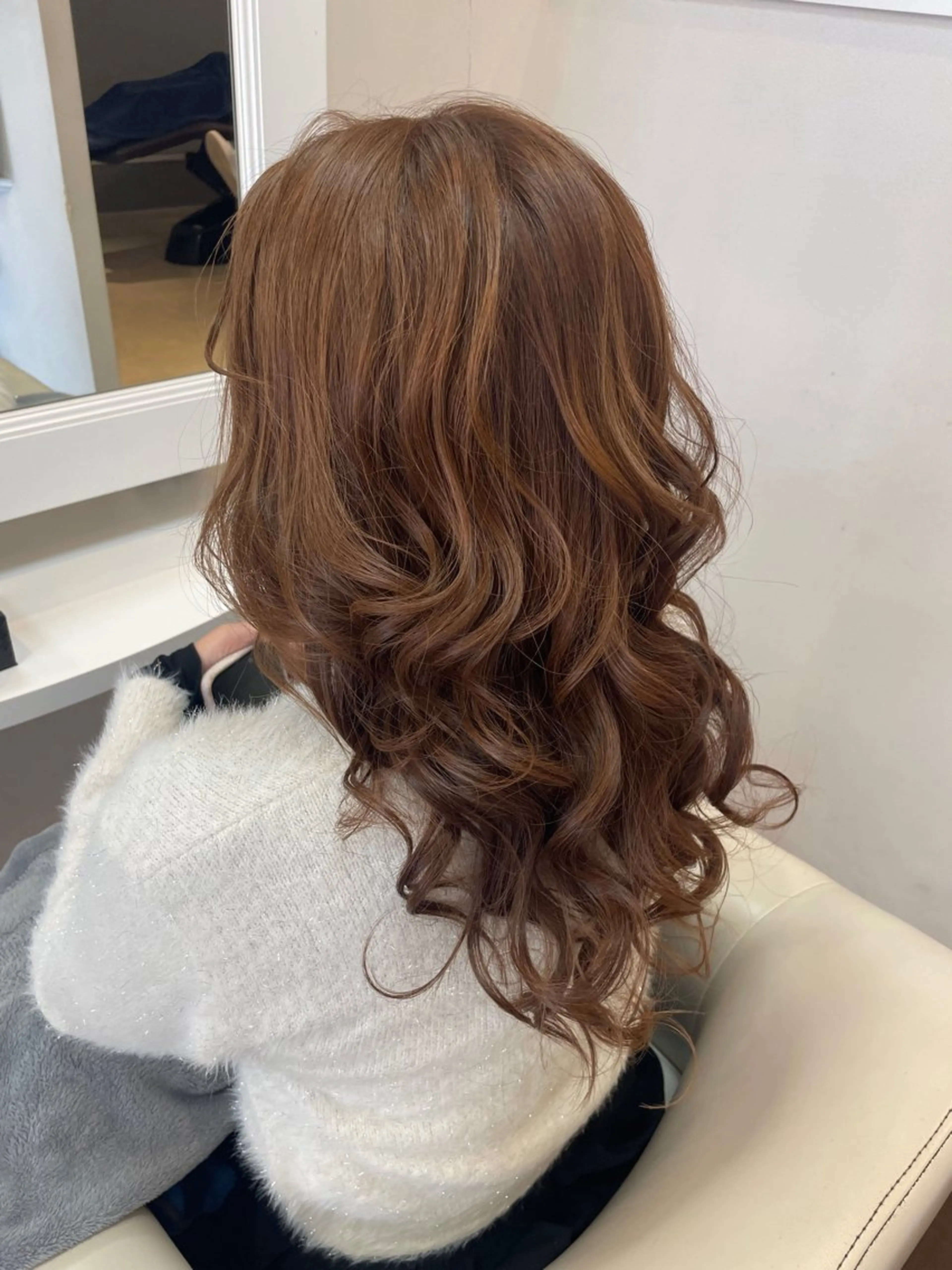 ロング ヘアカラー トリートメント ラヴィールアーム所属・秋山 麗奈のヘアスタイル