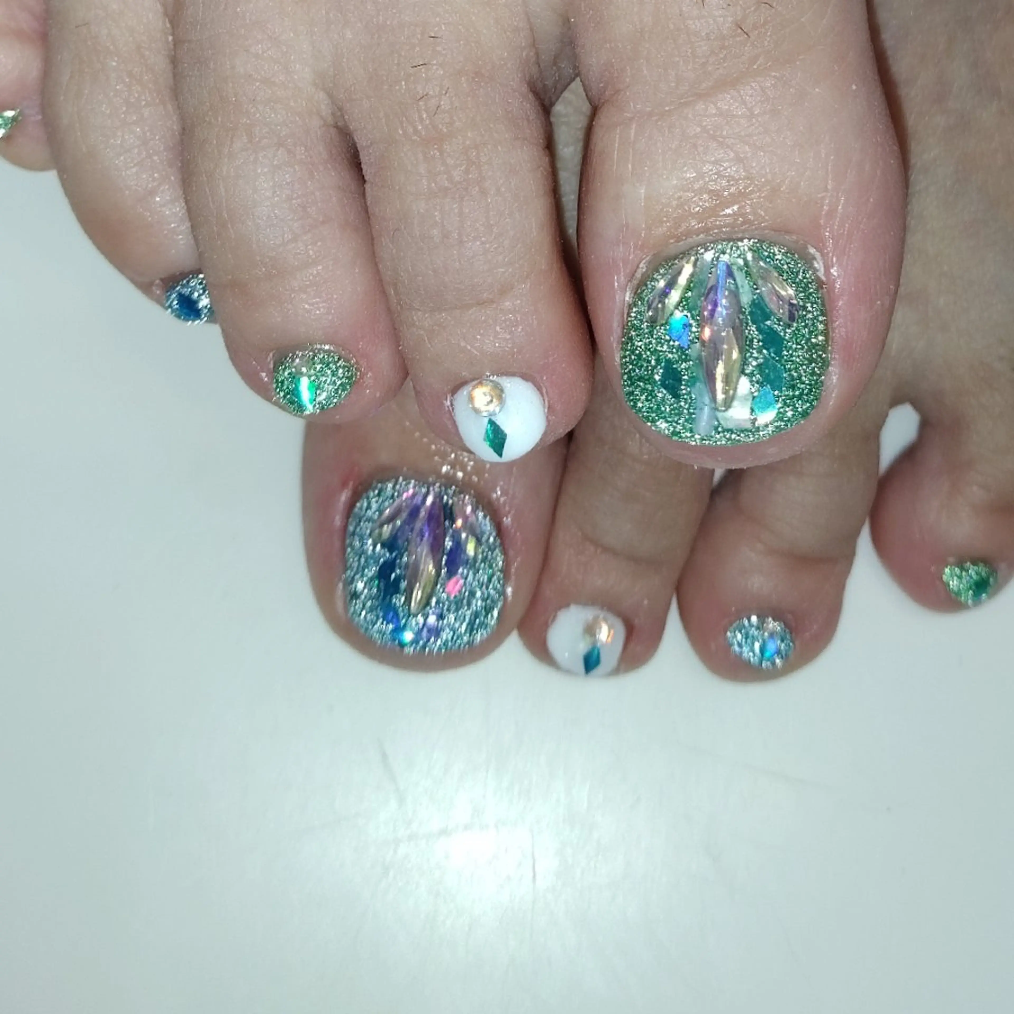 ネイル フラッシュネイル エステとネイル ローズコンフォートのネイルデザイン