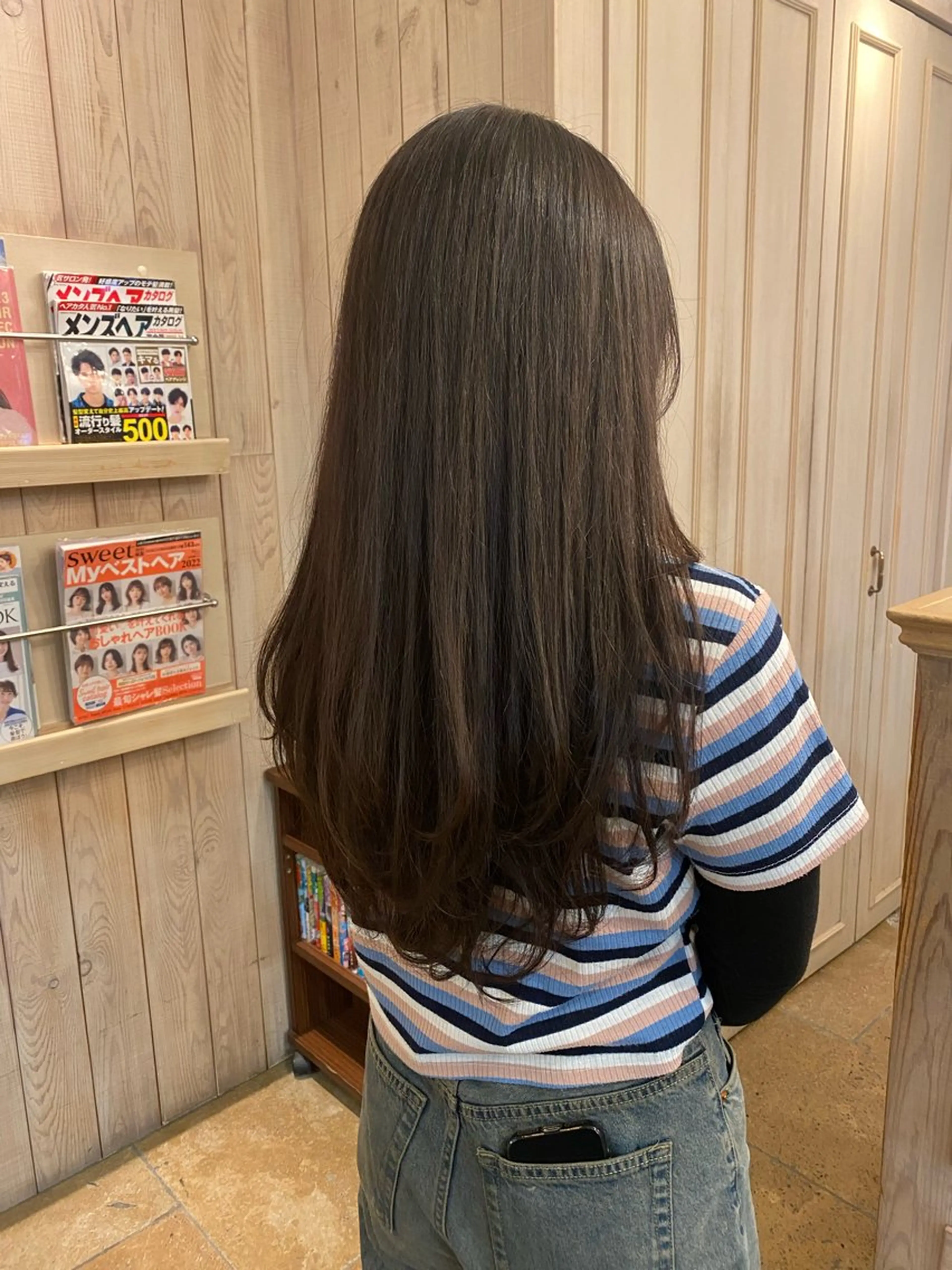 ロング レイヤーカット amie by afloat(エイミーバイアフロート)所属・井上 日菜乃のヘアスタイル