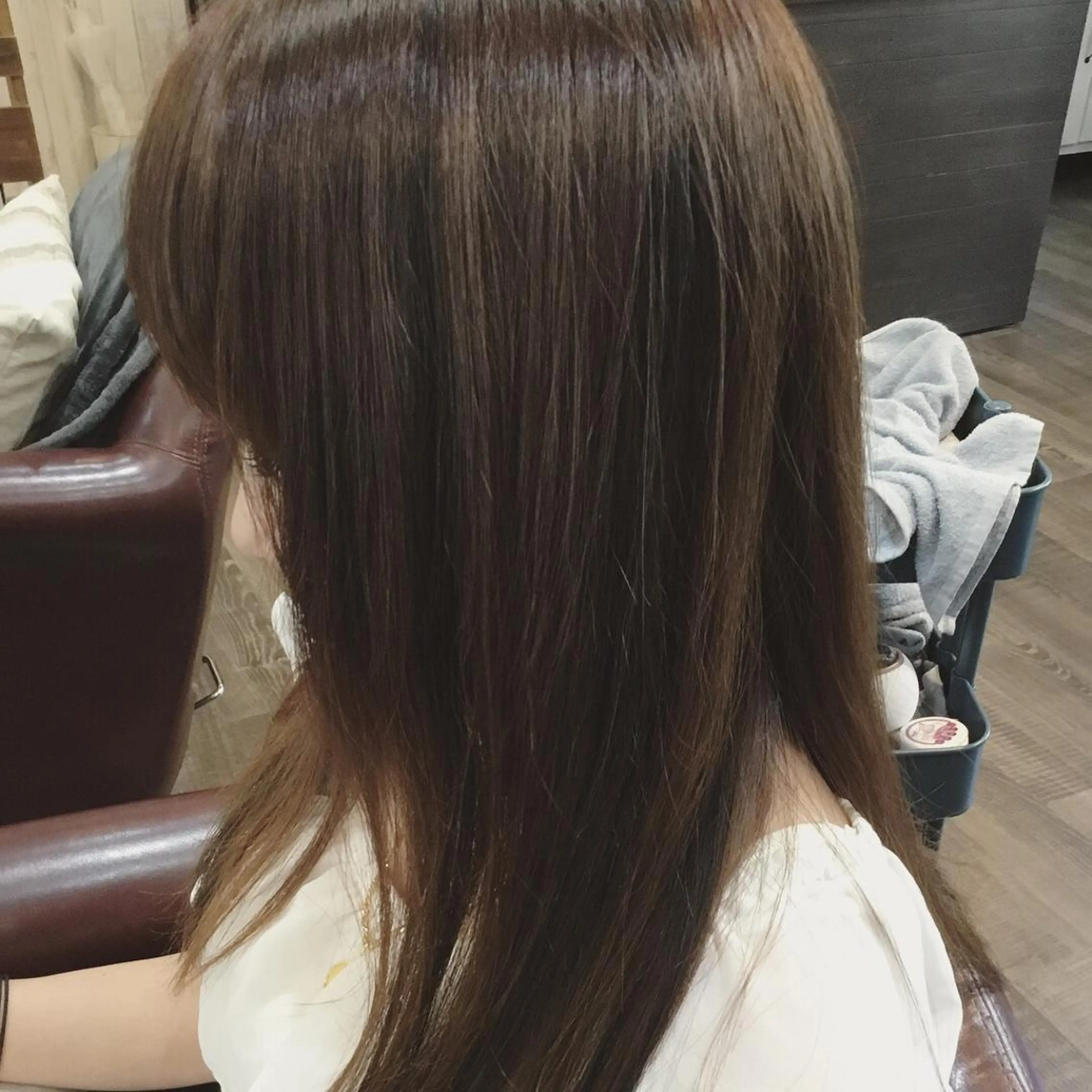 セミロング カラー embrace エンブレイスのヘアスタイル