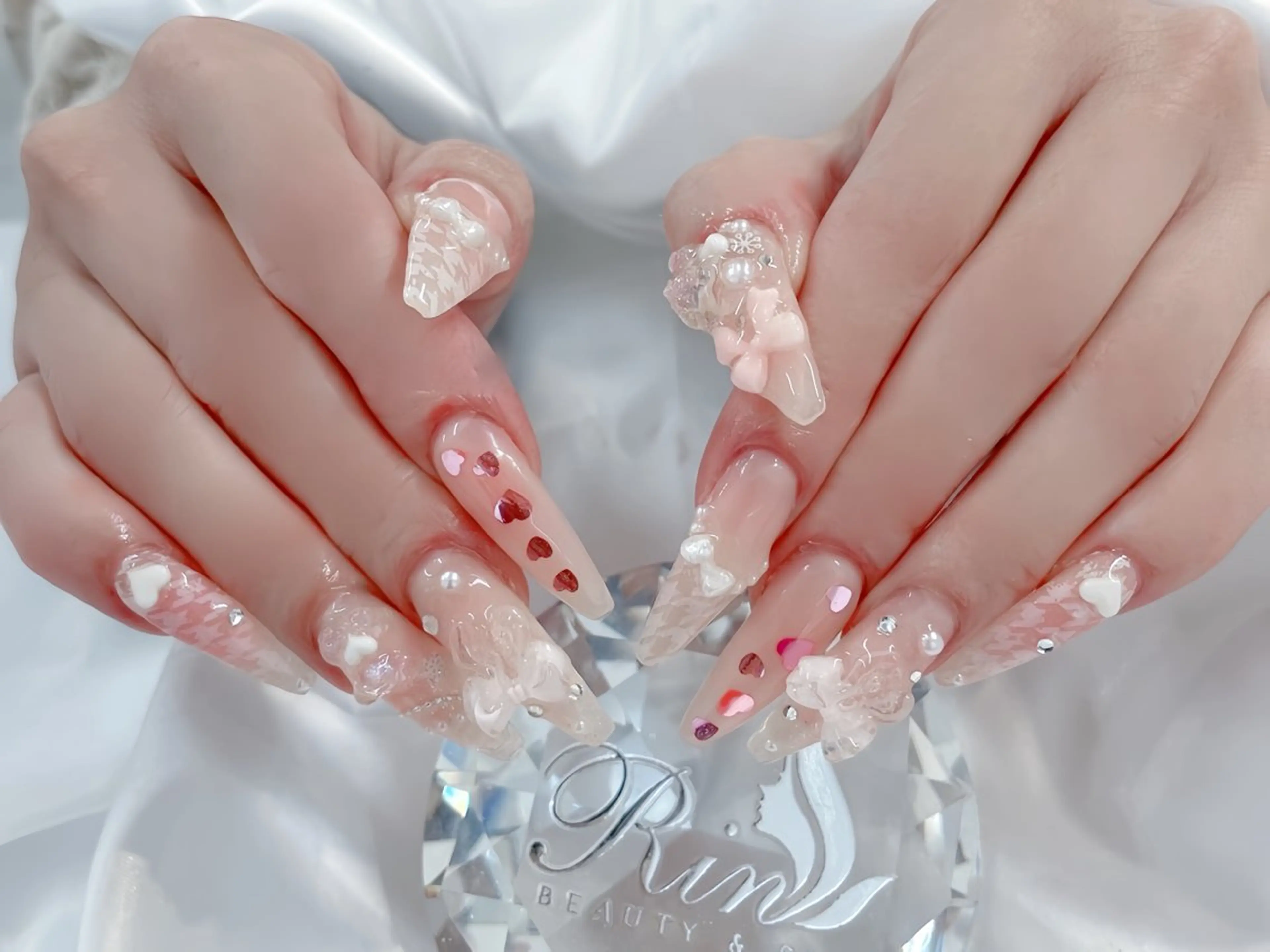 ネイル アートネイル ジェルネイル ロングネイル ニュアンスネイル スカルプネイル ハンドネイル Rin Nail 新大久保店のネイルデザイン