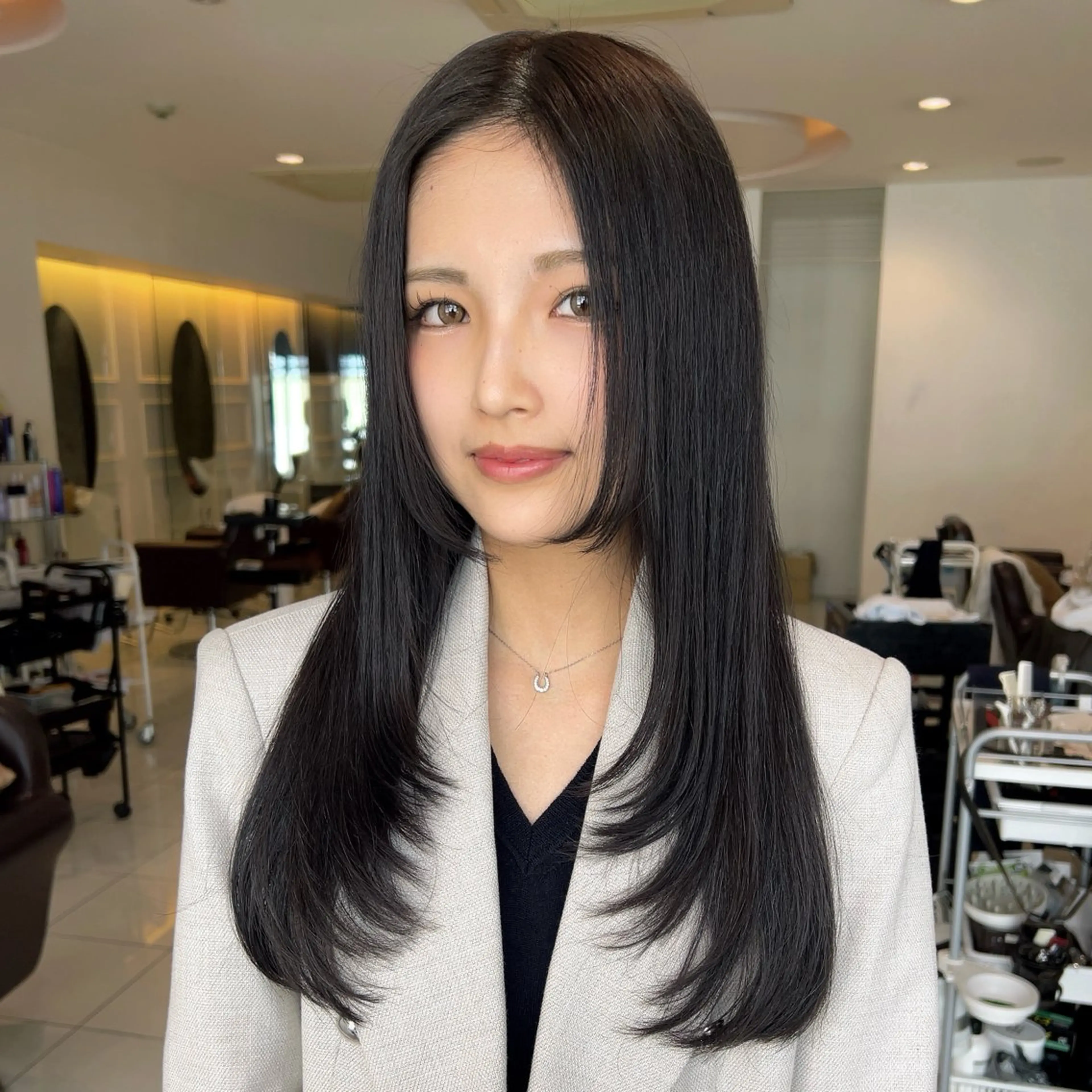 ロング モデル募集/カレン /レイヤーカットのヘアスタイル