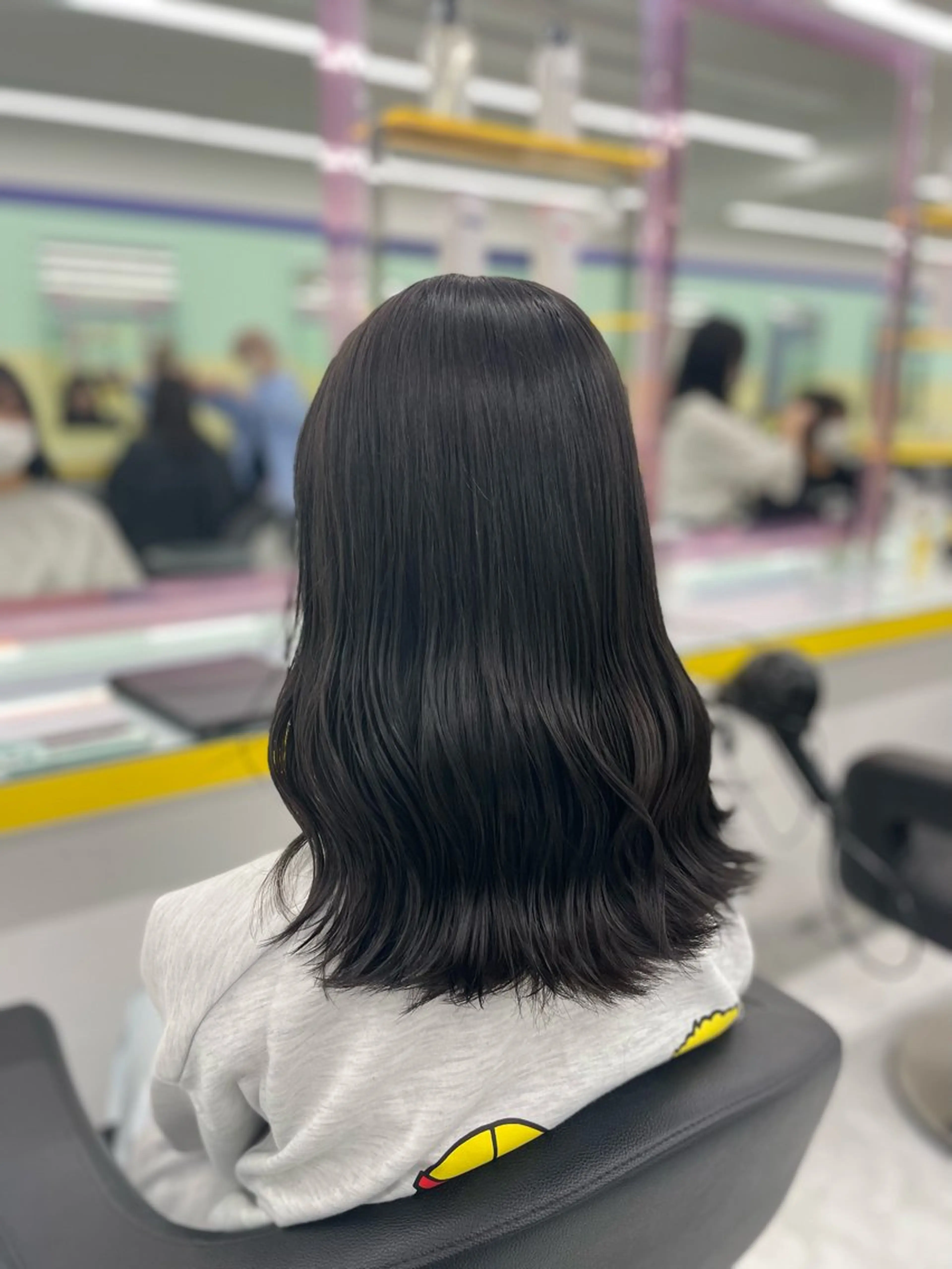 セミロング カラー ヘアアレンジ ヘアカラー トリートメント ☁️透明感✖️ トレンド☁️りくのヘアスタイル