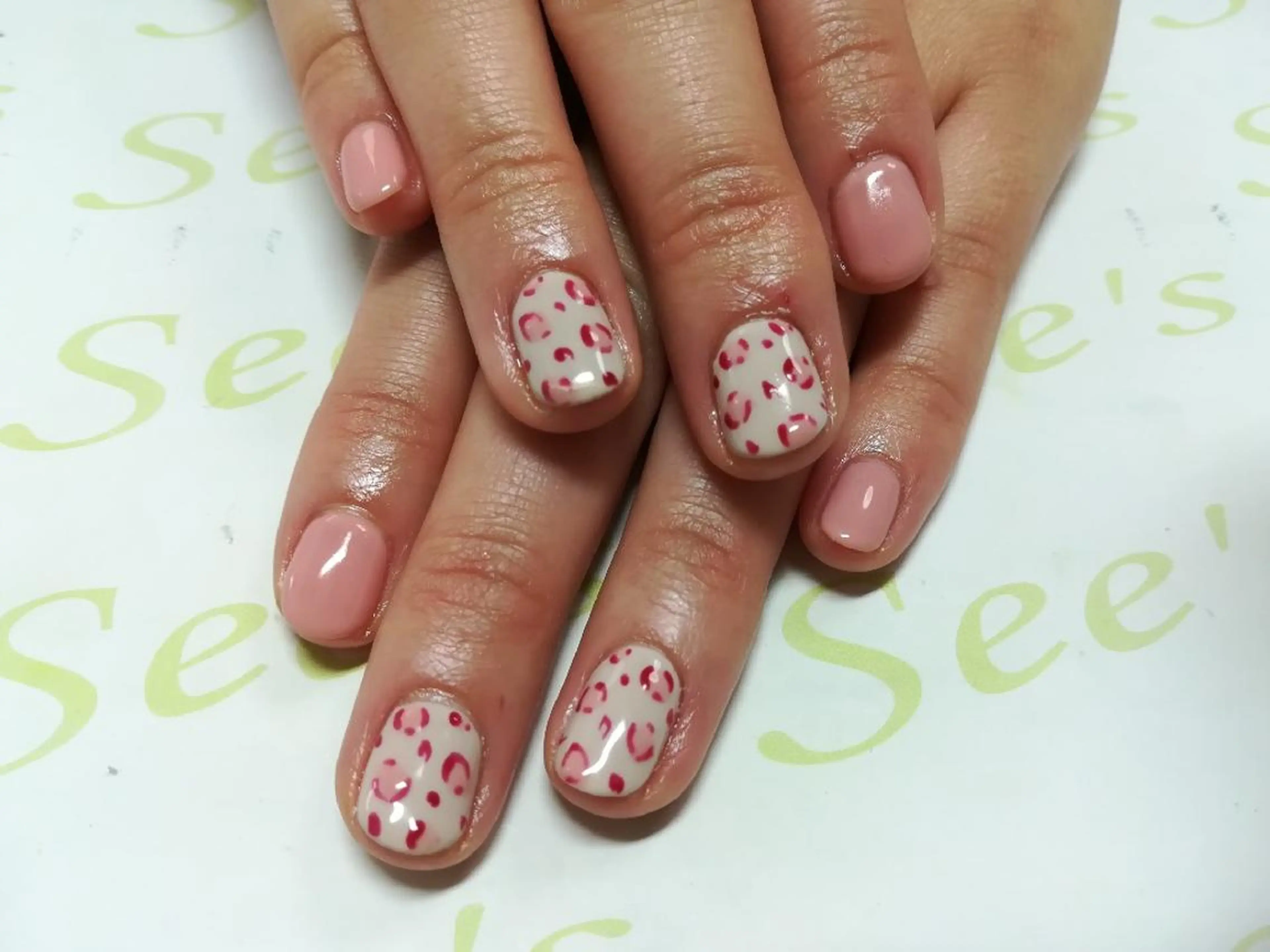 ネイル アニマル柄 Nailsalon See'sのネイルデザイン