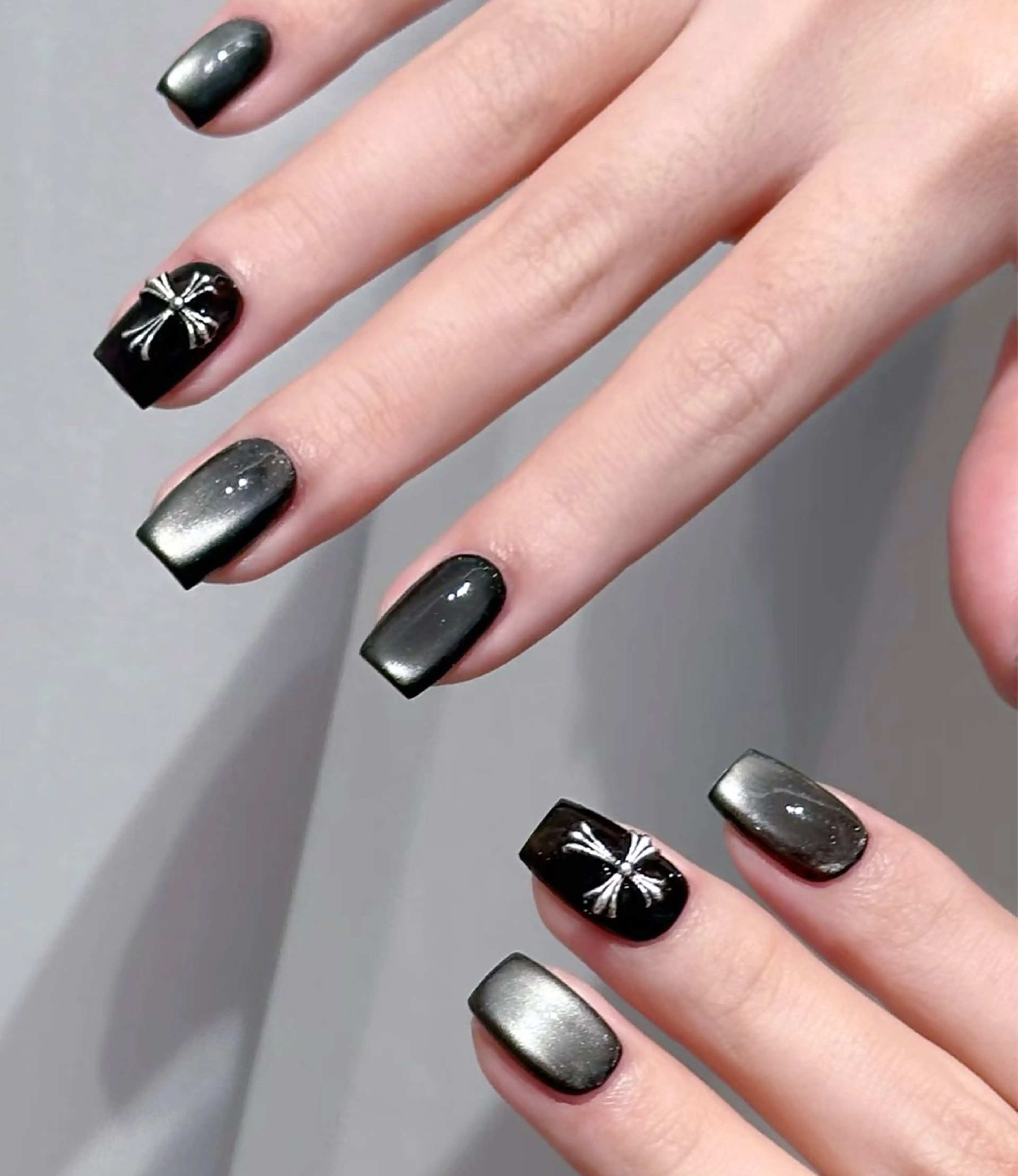 ネイル ハンドネイル MoonNail ユリ🌸のネイルデザイン