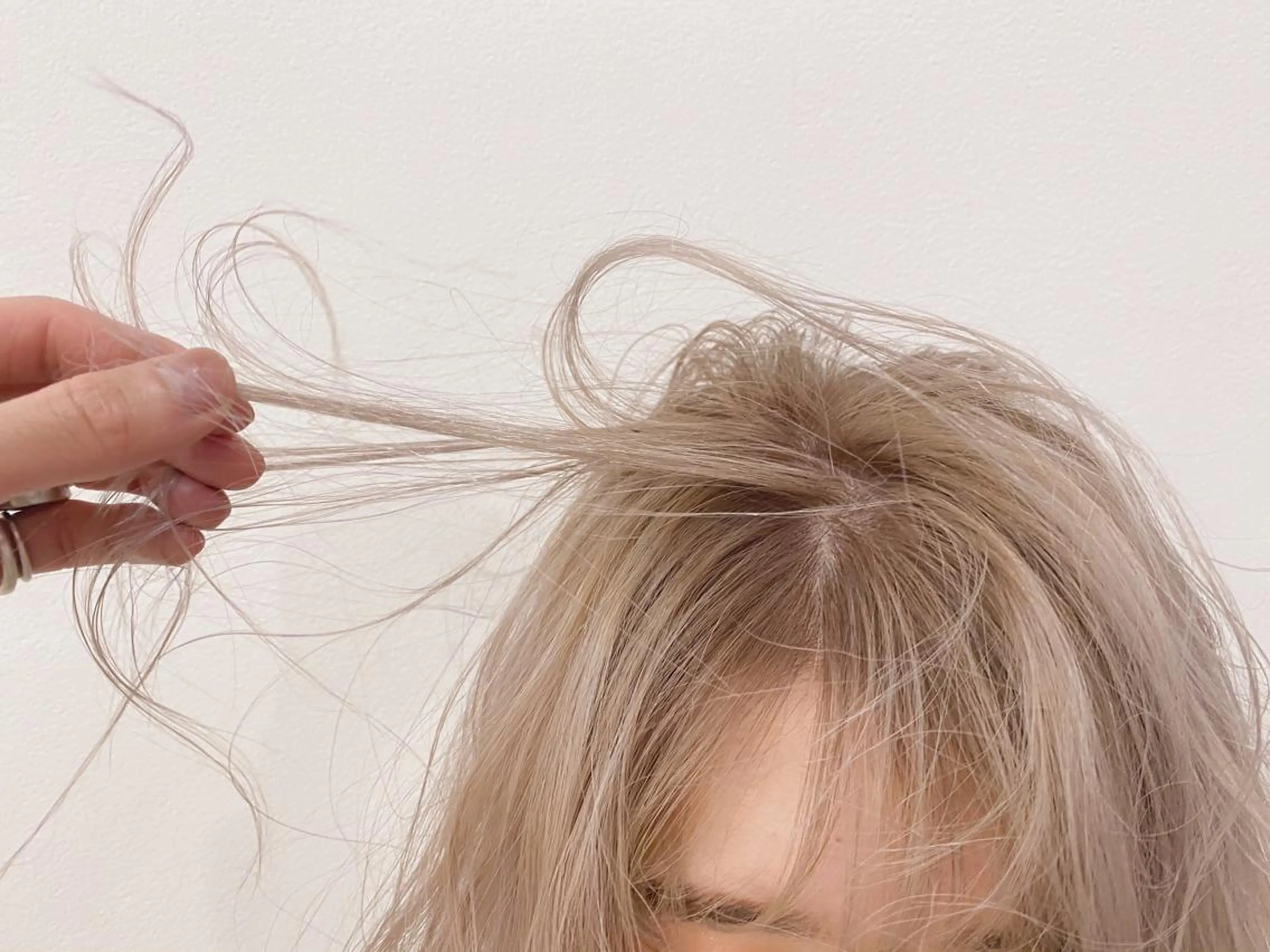 ミディアム カラー カット ヘアカラー 顔周りレイヤー/韓国 ブリーチminamiのヘアスタイル