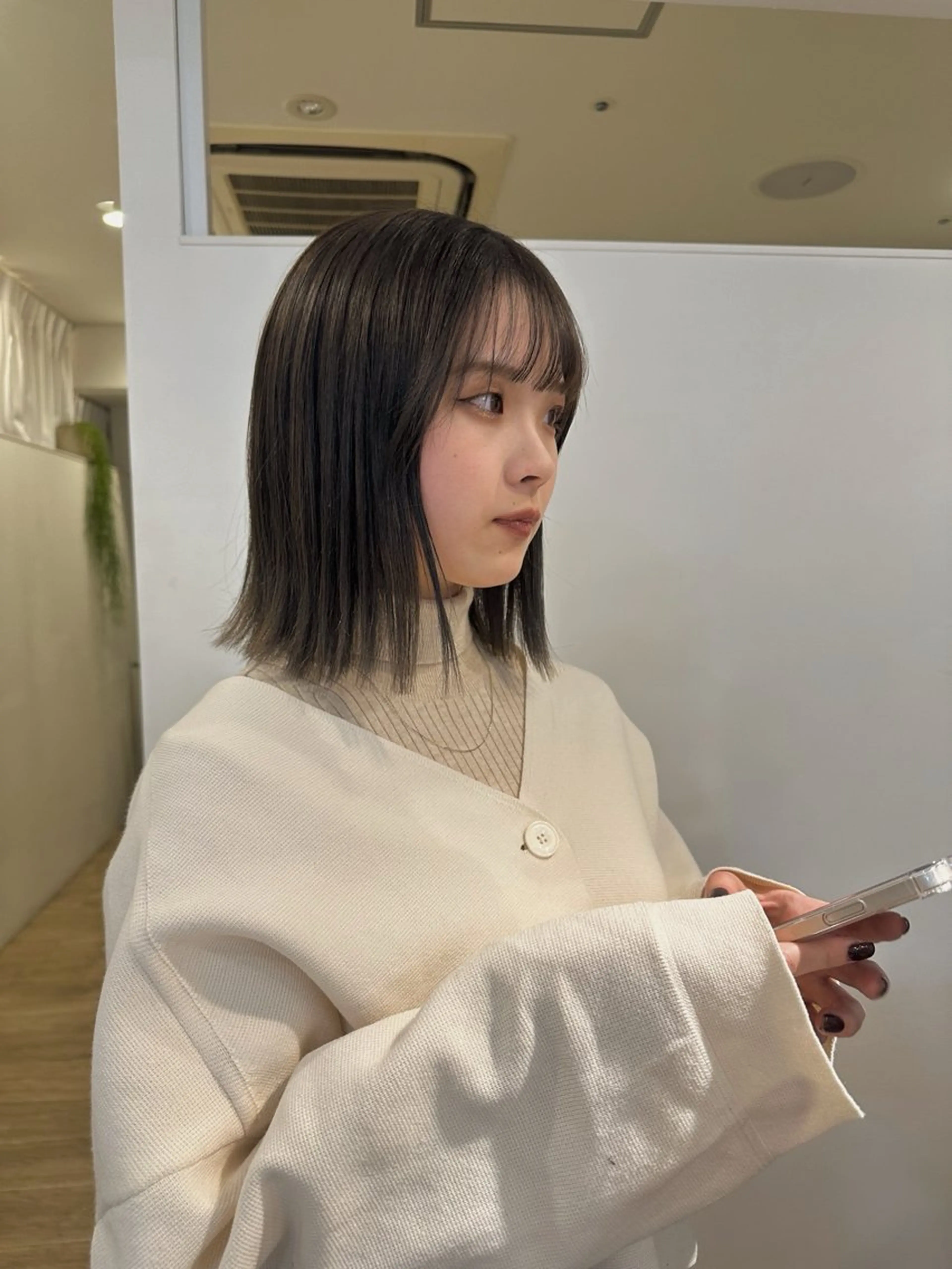 ミディアム カット ヘアカラー 梅田／ベージュ レイヤー／ヌマタのヘアスタイル