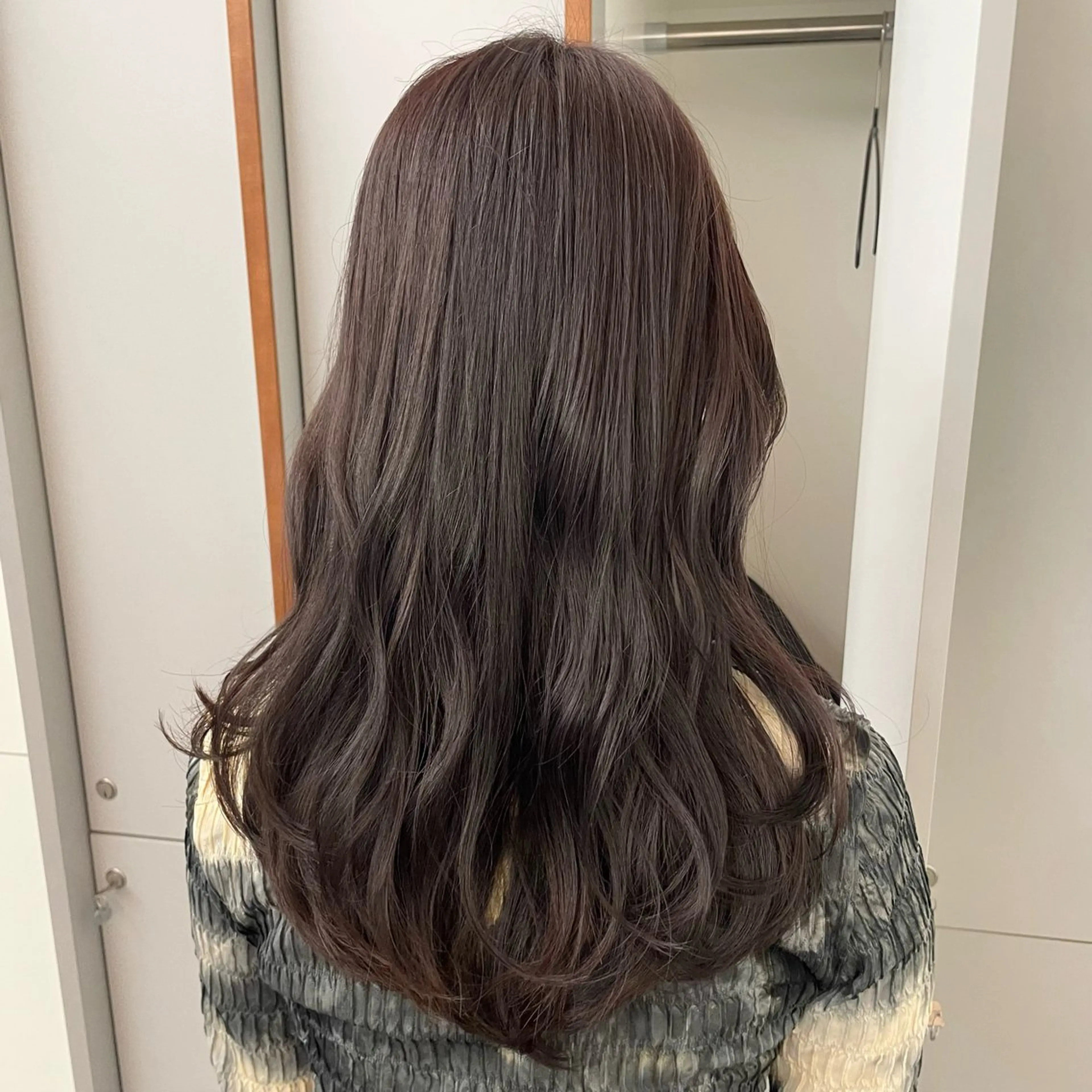 ロング カラー ベージュカラー ブリーチ 透明感カラー ダブルカラー ラベンダーカラー ヘアカラー トリートメント ブリーチ/レイヤー 🌻Mutsumiのヘアスタイル