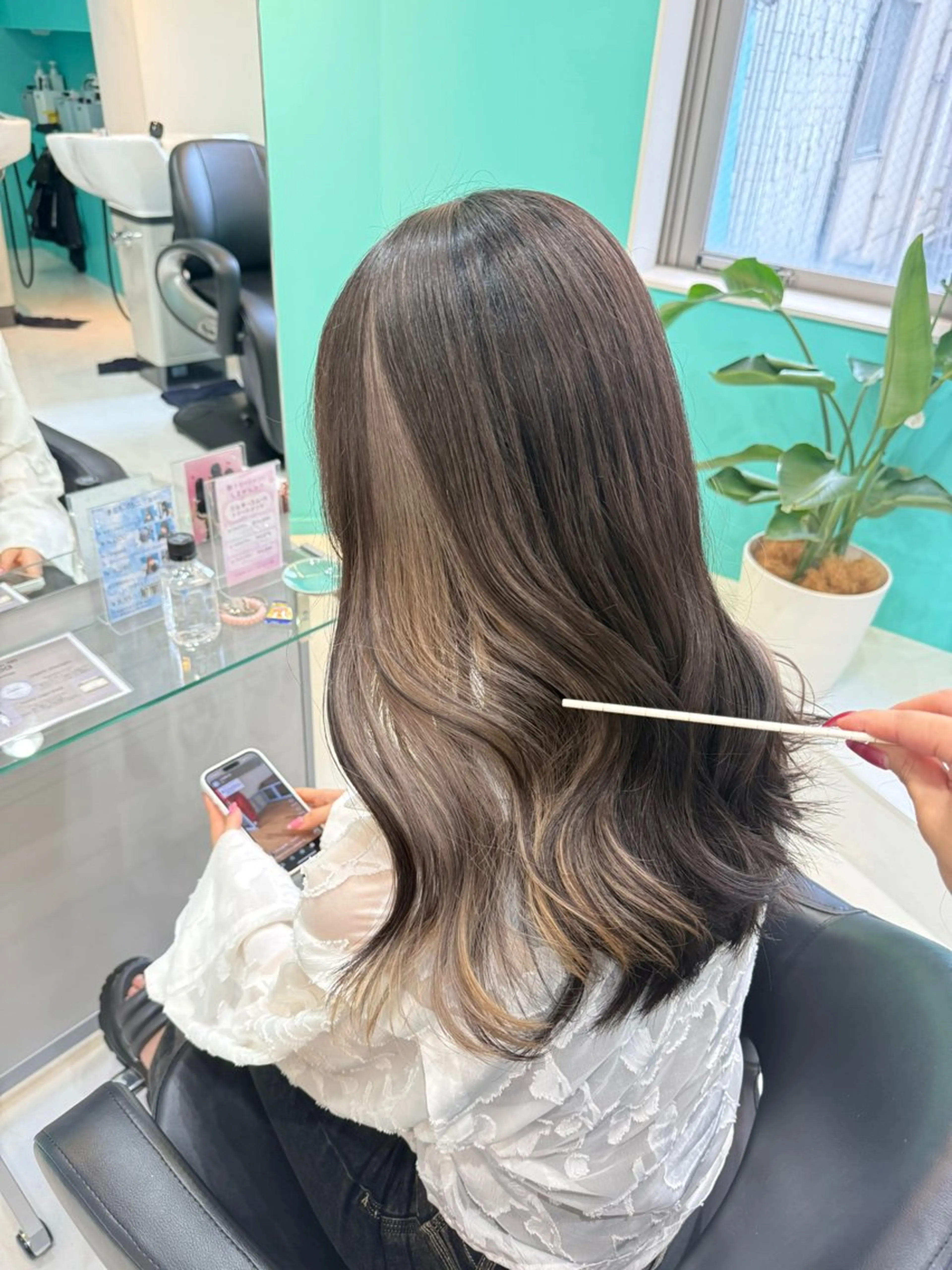 セミロング カット ヘアカラー トリートメント Misaki/ レイヤー/ウルフのヘアスタイル