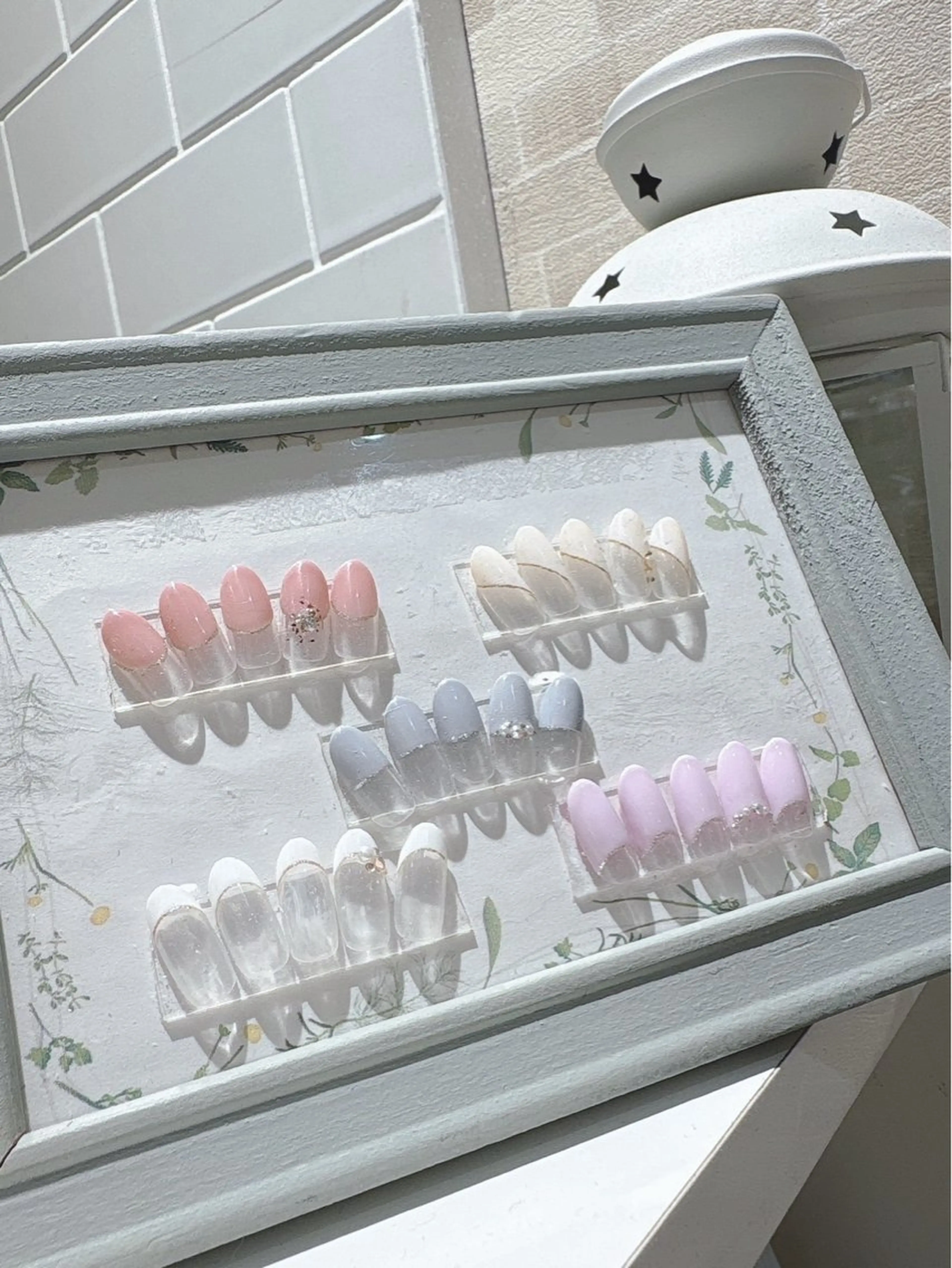 5種類のフレンチ¥6,800（ラメライン付き）の写真