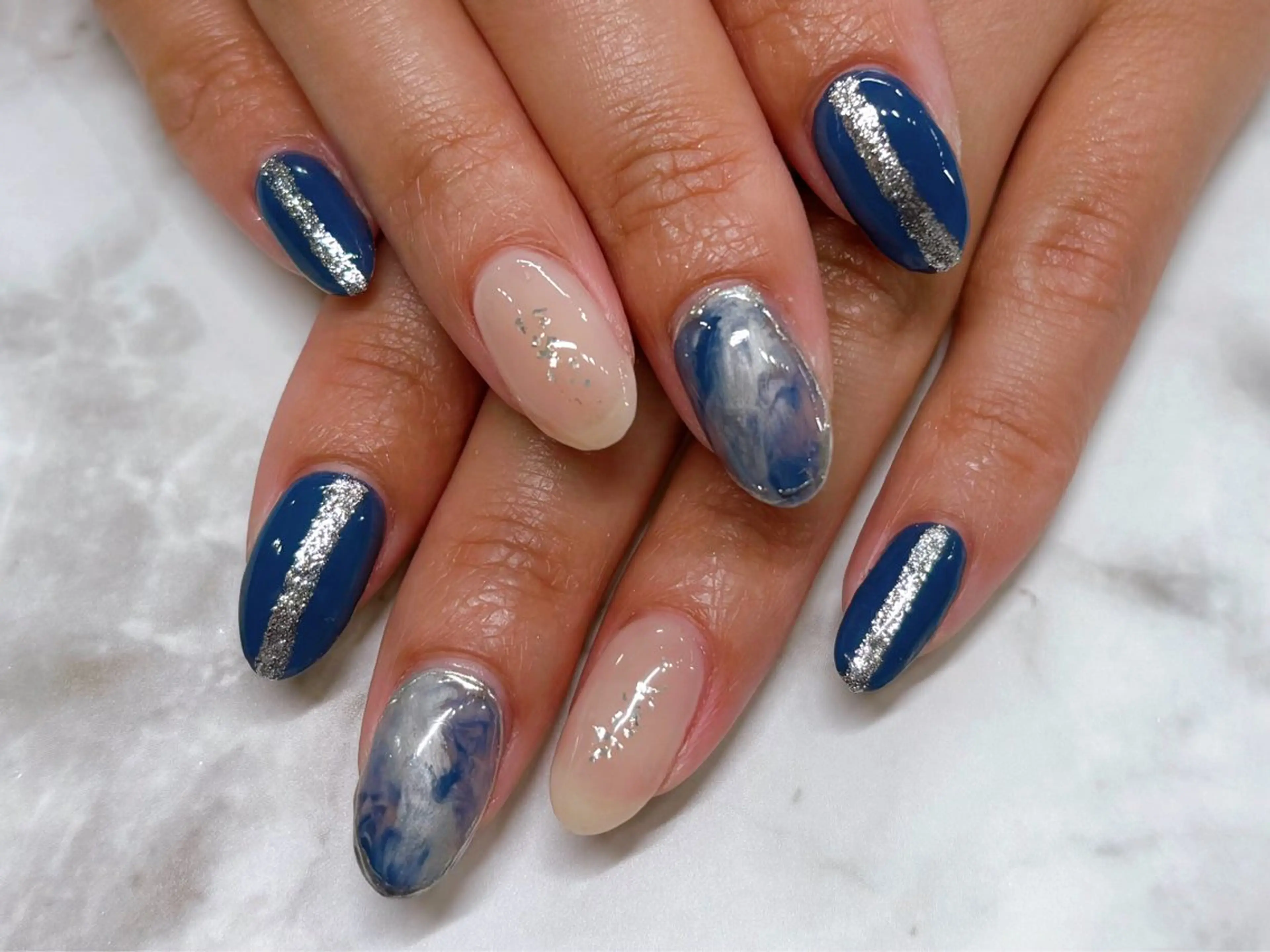 ネイル ニュアンスネイル ハンドネイル Lani🌈Nail Konatsuのネイルデザイン