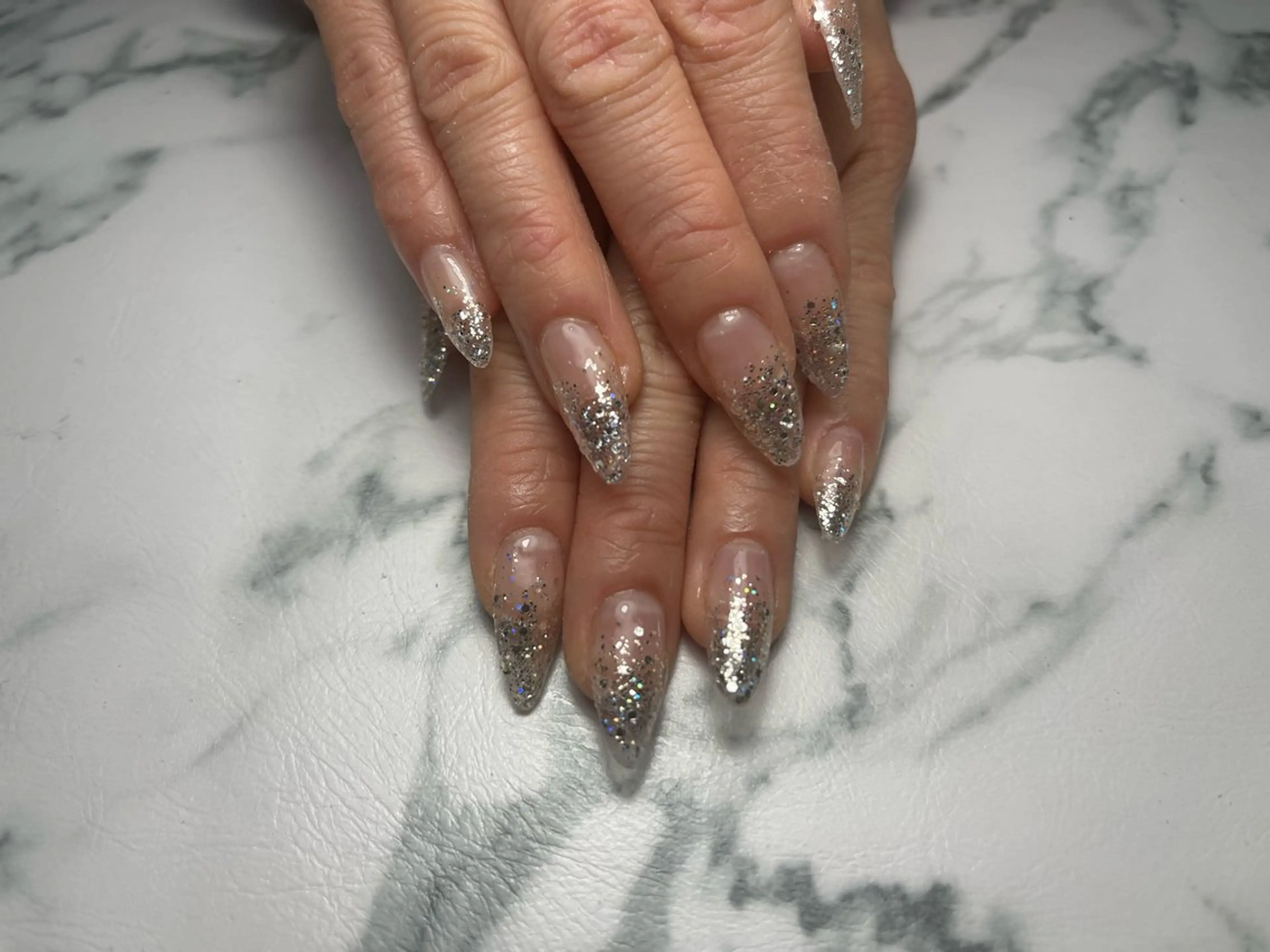 【オフ込み】ラメグラデーション🌹の写真