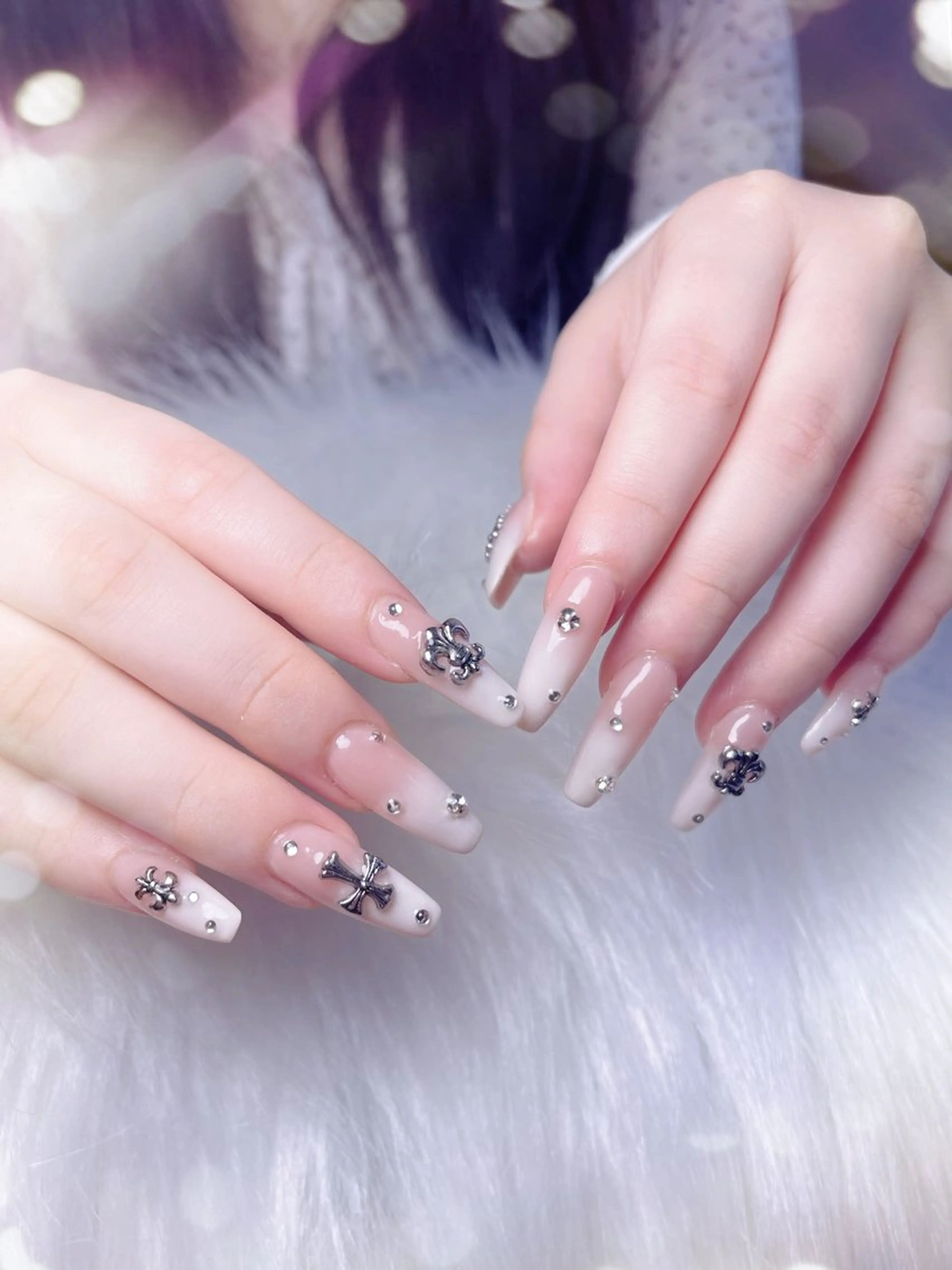 長さだし10本チークグラデーション🌟好きなパーツ&シール付け放題❣️フィルイン対応★オフ・ケア込みの写真