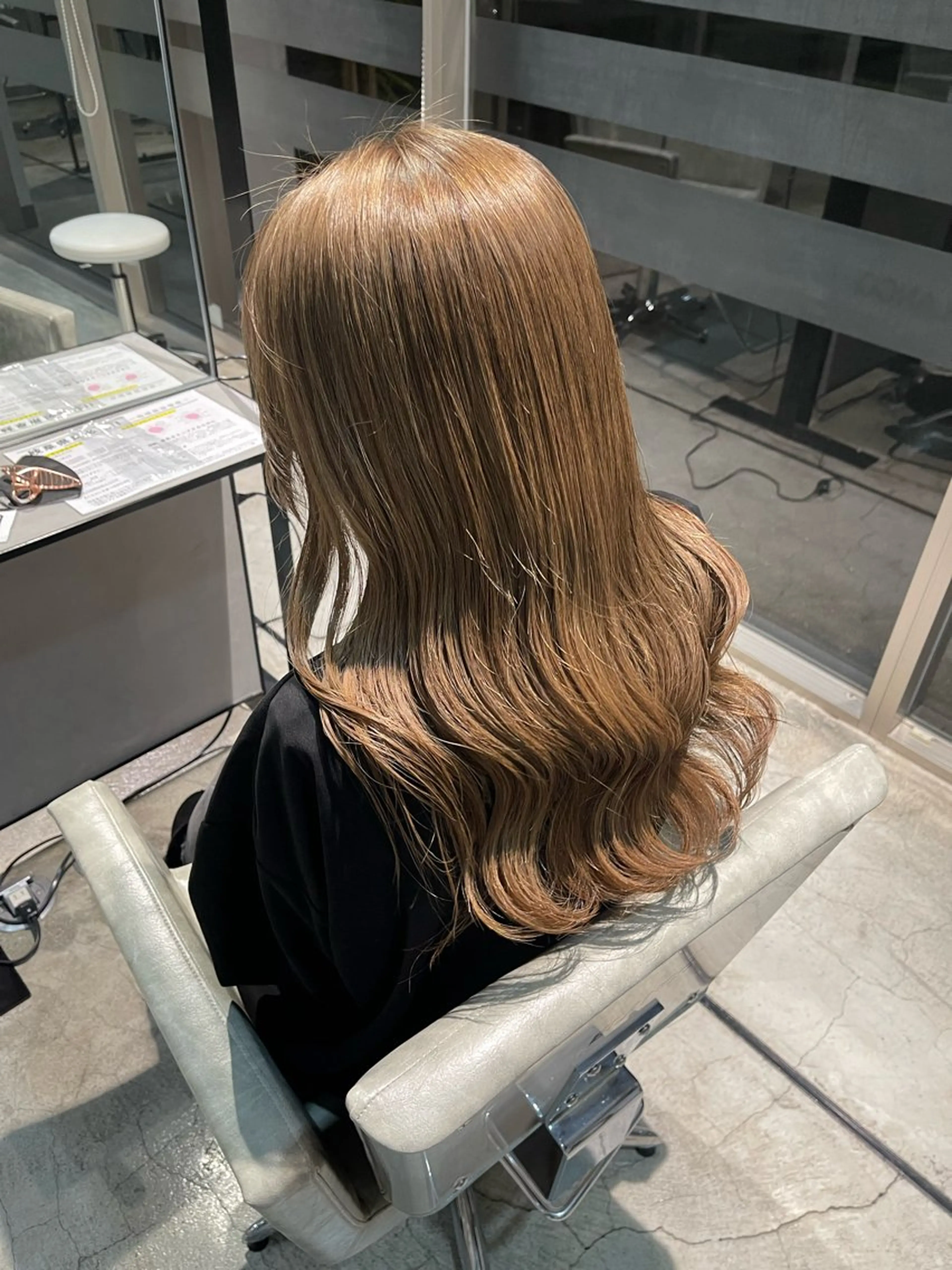 カラー ベージュカラー ブリーチ ミルクティーベージュ 髪質改善/美髪縮毛矯 正のスペシャリストのヘアスタイル