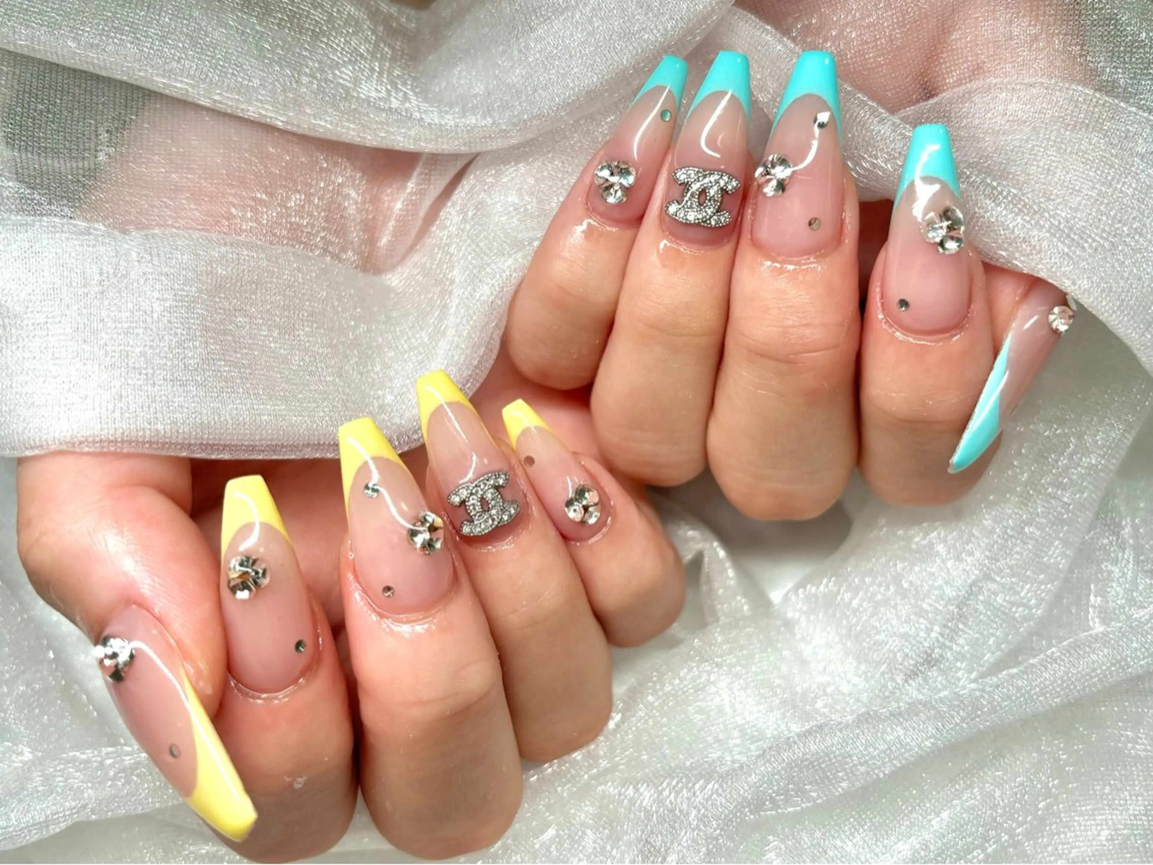 ネイル Roi〈ロワ〉 Akariのネイルデザイン