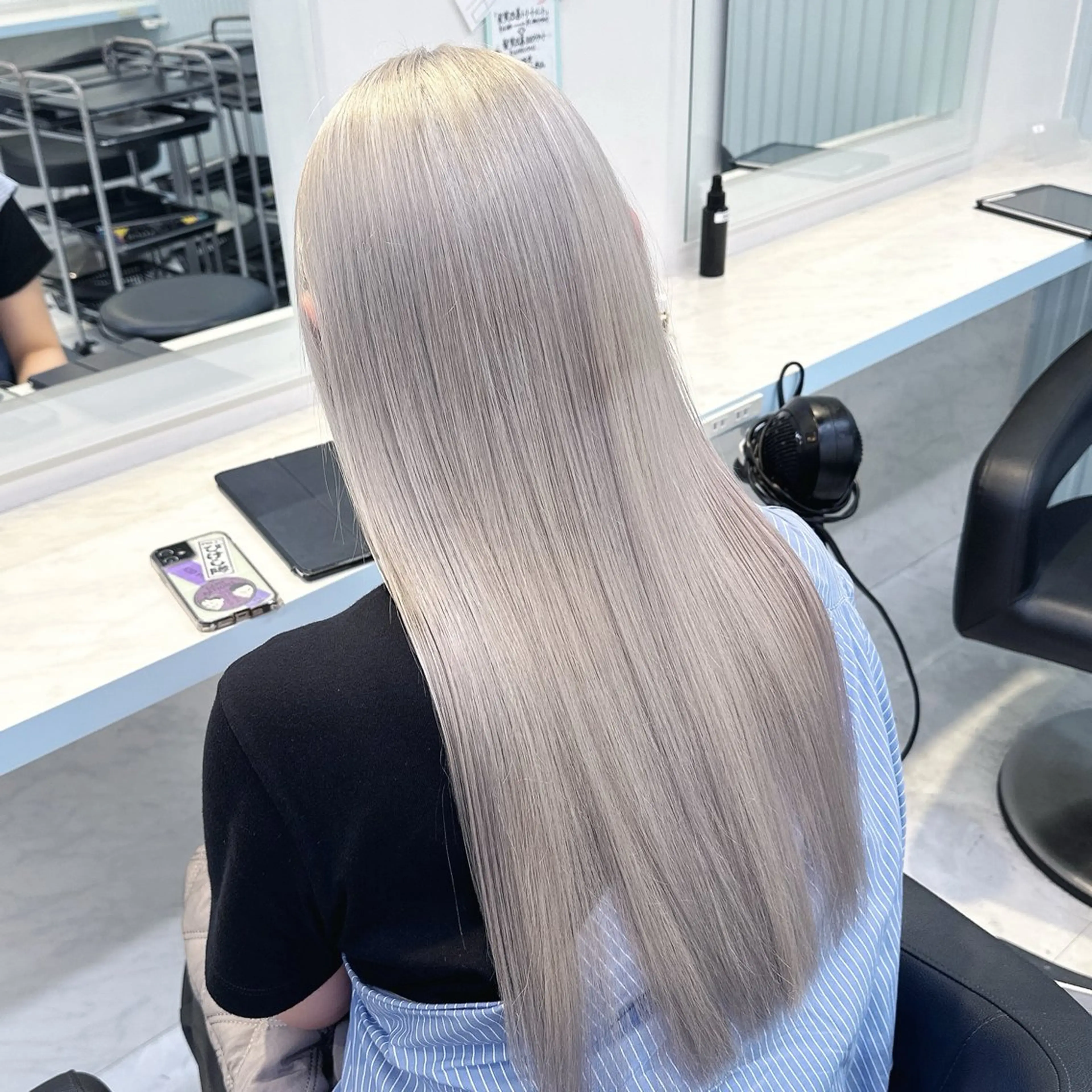 ロング カラー 🪄池袋ハイトーン 🪄ブリーチカラーのヘアスタイル