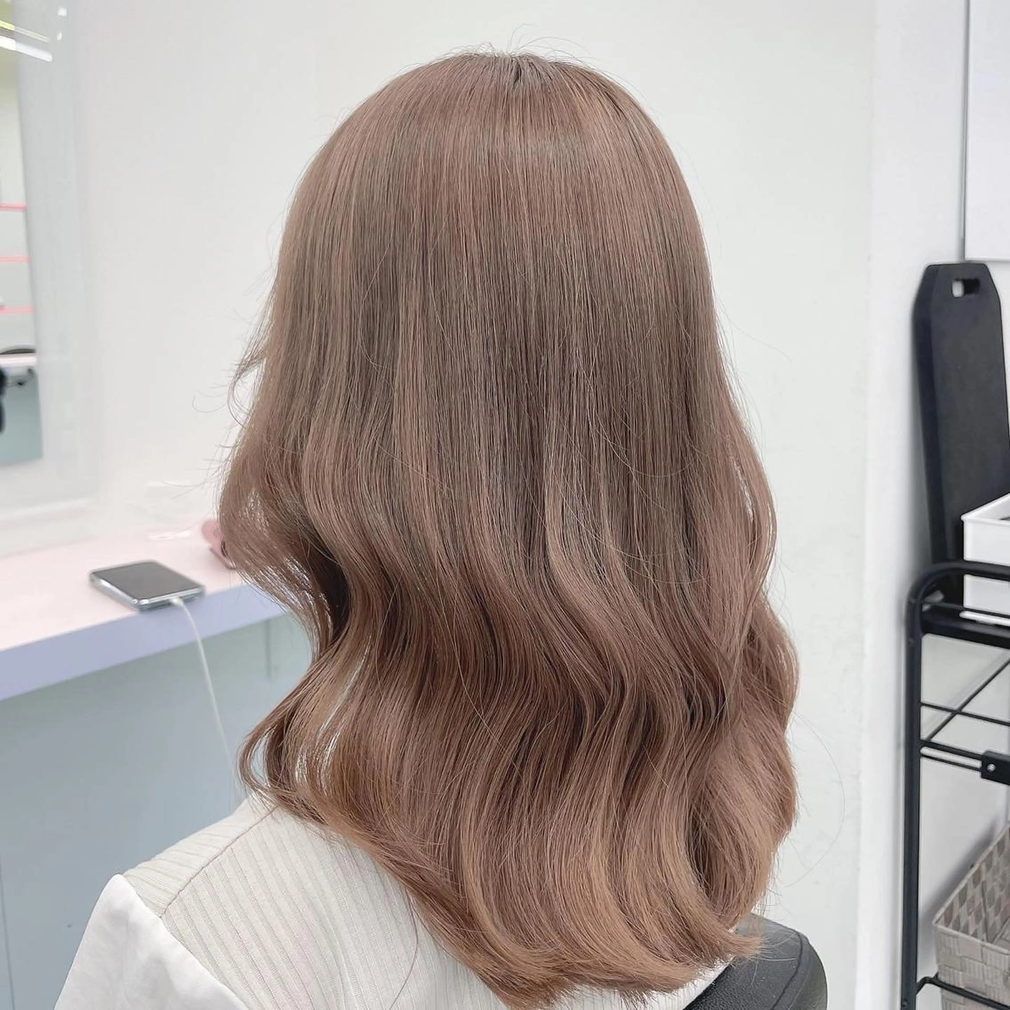 セミロング カラー ベージュカラー ピンクカラー ピンクベージュ 🫧ハイトーン🫧 ベージュ🫧徹哉のヘアスタイル