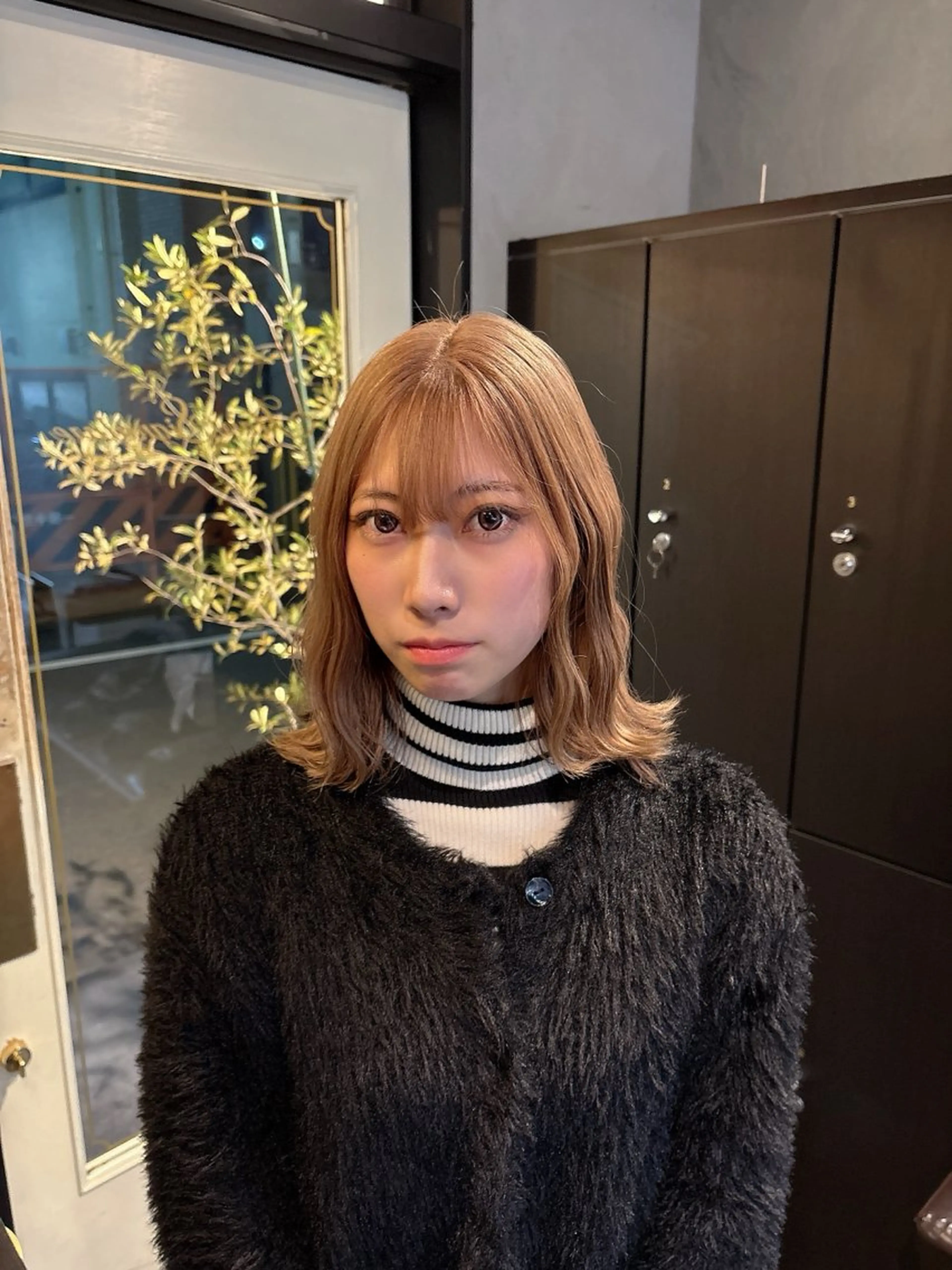 ミディアム カラー パーマ ヘアアレンジ メンズ キッズ HairSignature所属・ブリーチ指名神戸 No.1美容師RENのヘアスタイル