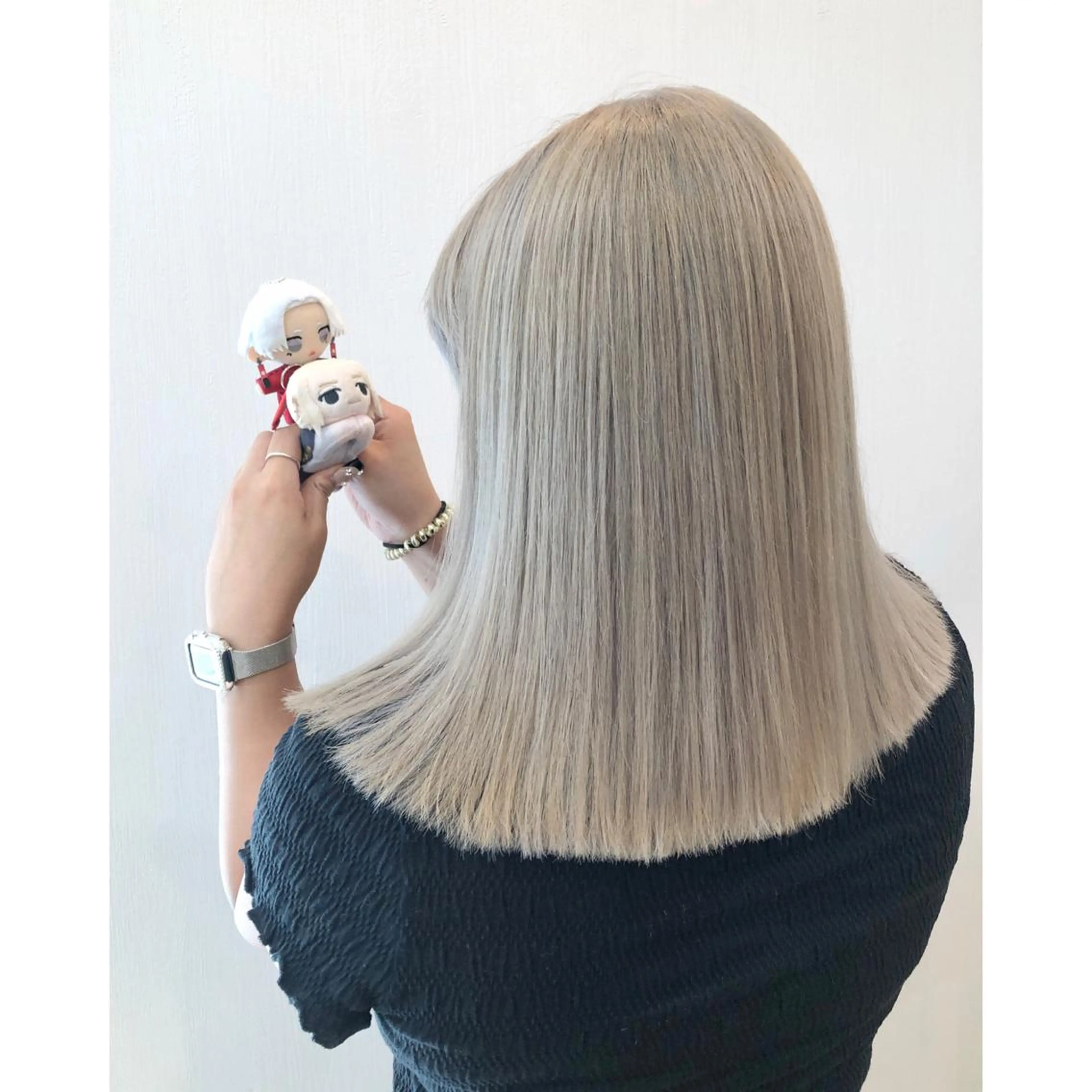 ミディアム カラー ブリーチ ケアブリーチ ハイトーンカラー 推しカラー✨ オタク美容師ユウカのヘアスタイル