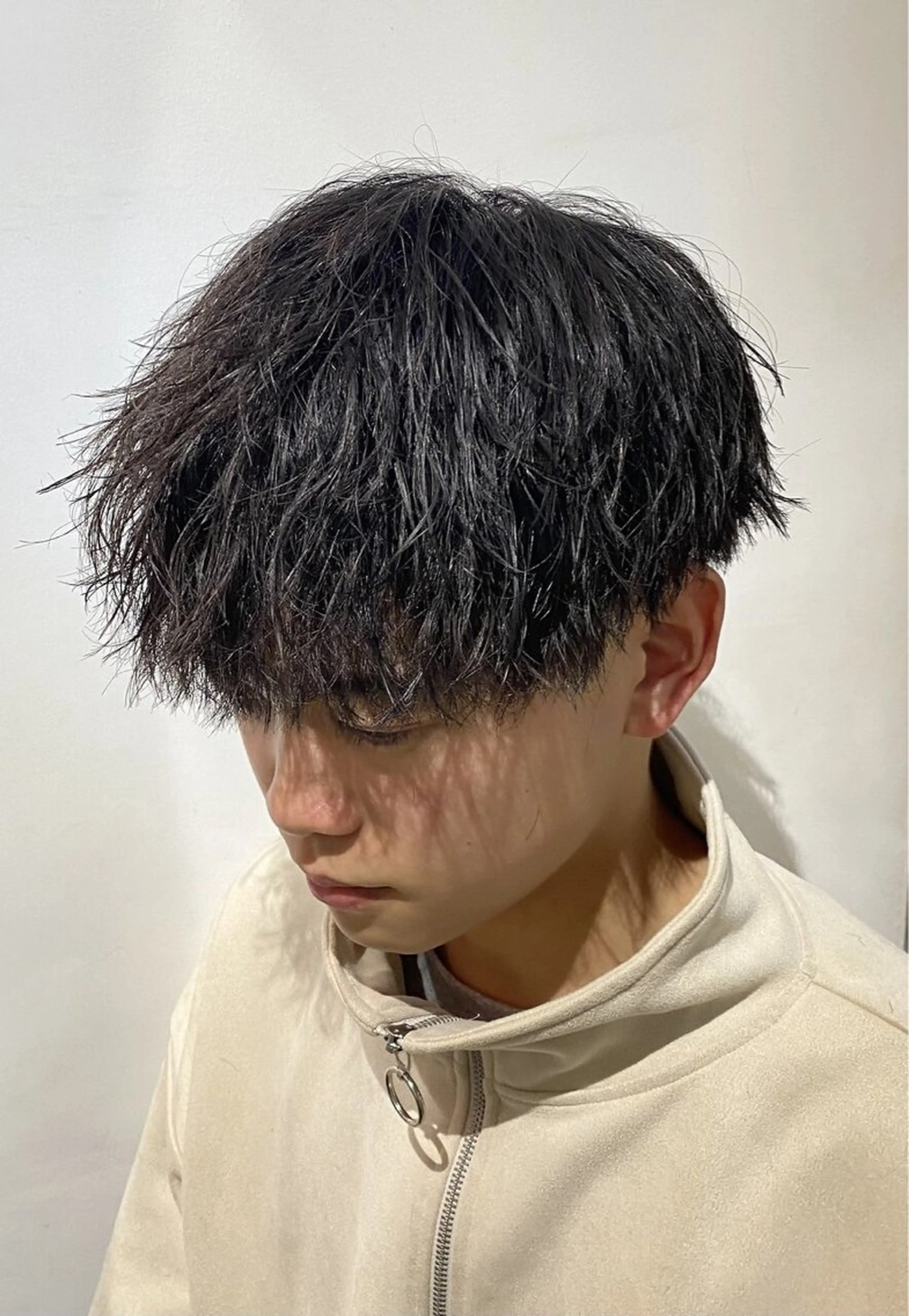 メンズ センターパート ダウンパーマ フェードカット フェザーパーマ カルマパーマ カット MEN’SsalonHYPE所属・メンズカット/布施/ 秋山　涼のヘアスタイル