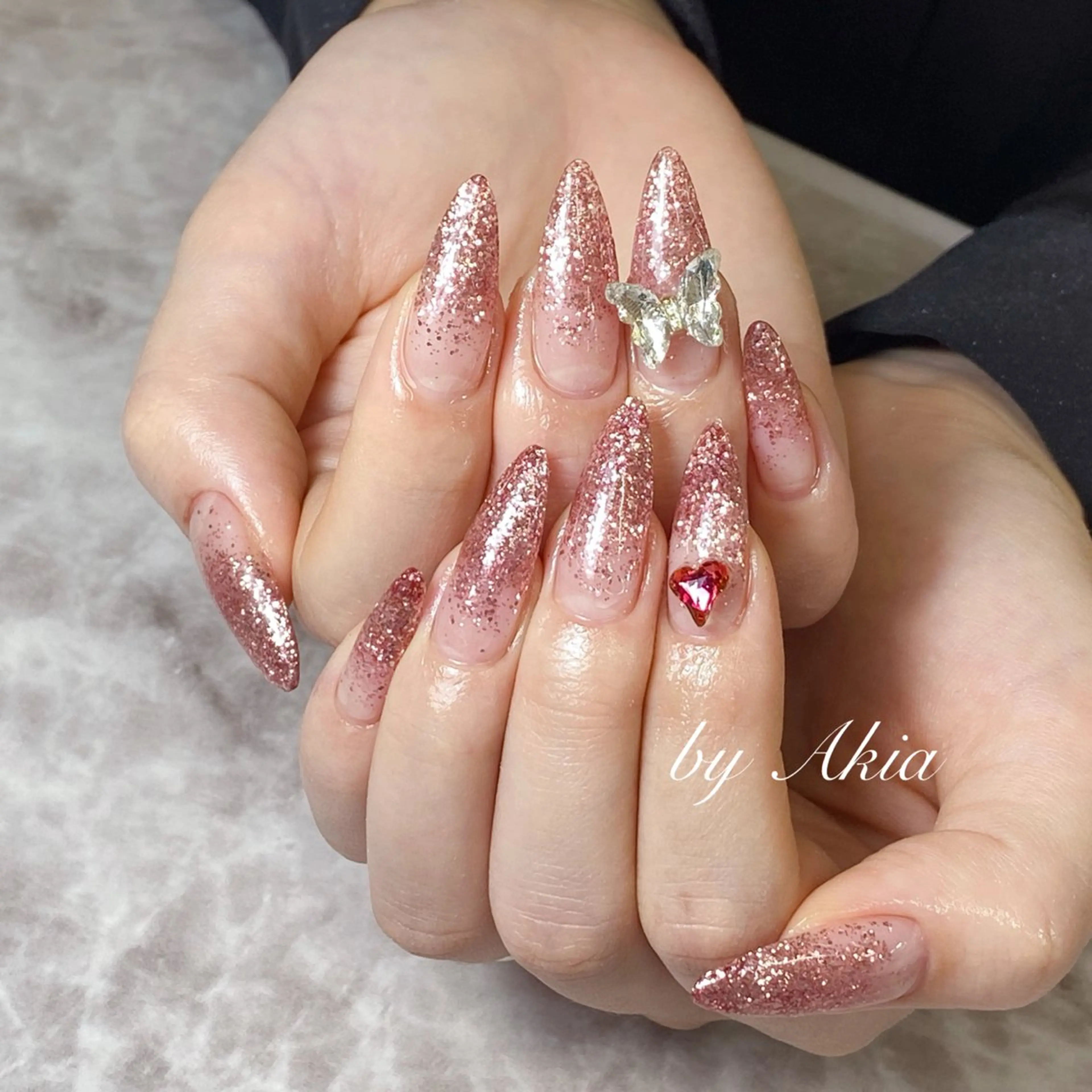 ⭐️爪先キラキラ✨ラメグラデーション🩵初回オフ無料の写真