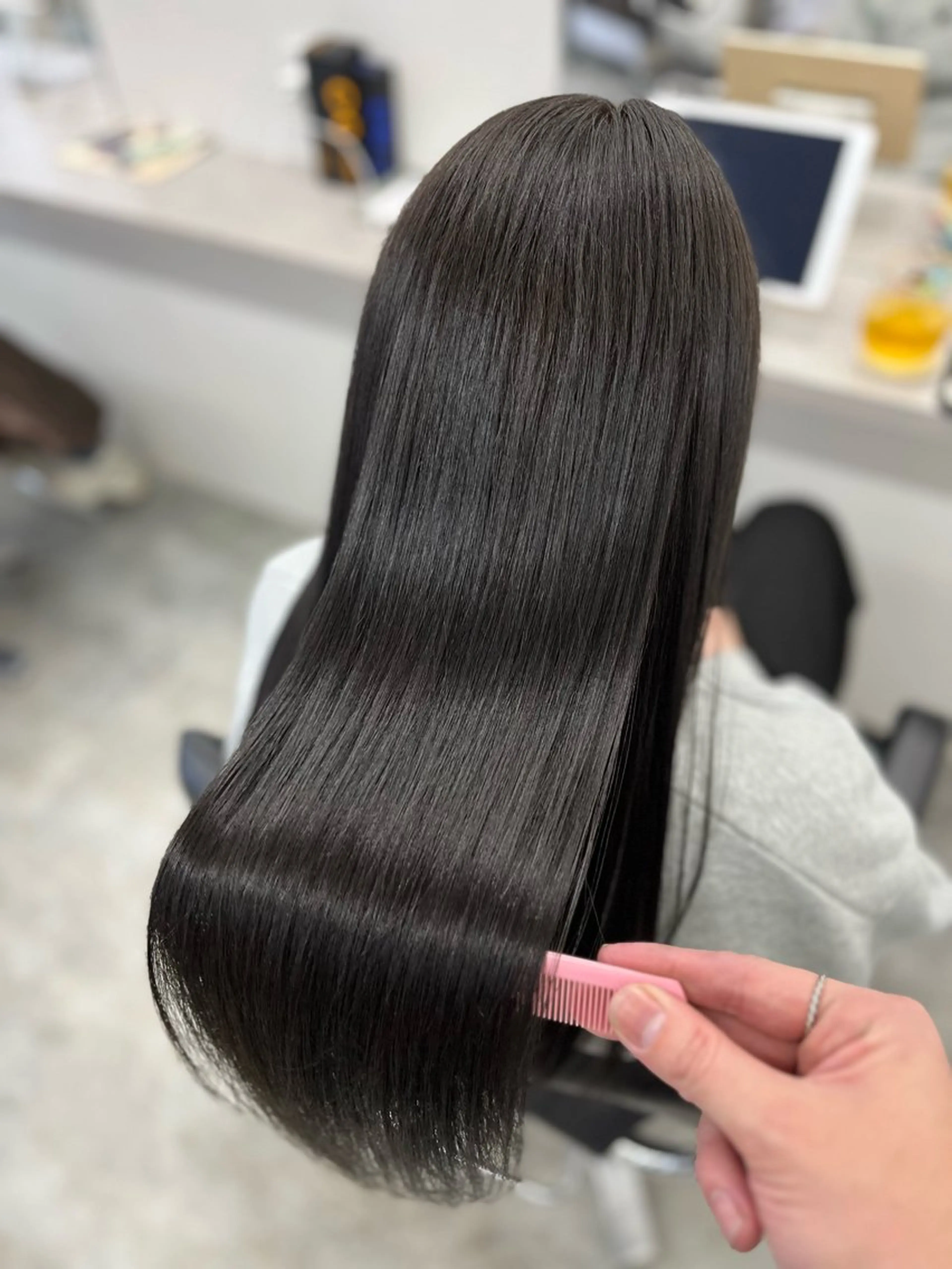 平日限定学割　髪質改善縮毛矯正＋カットの写真