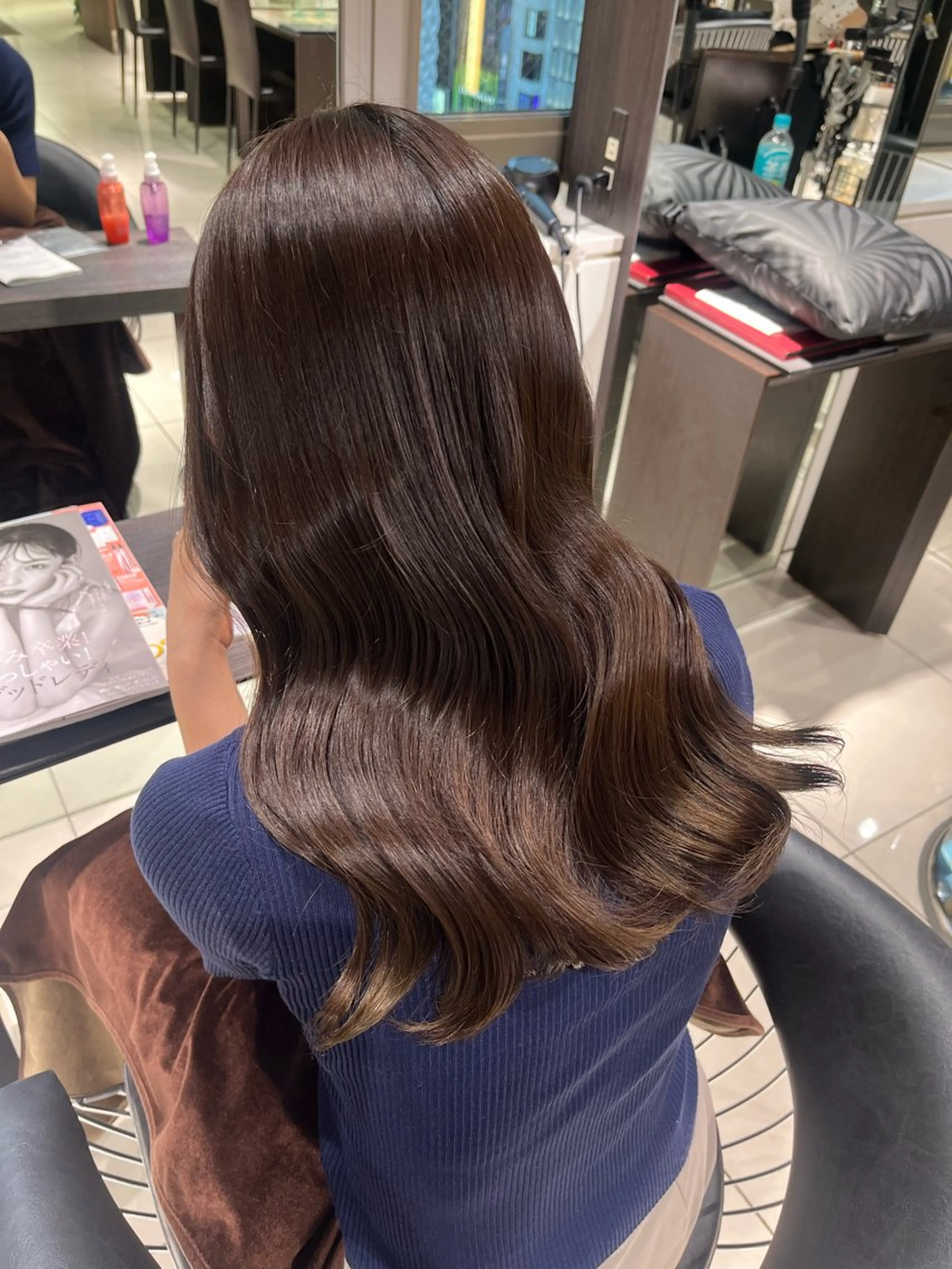 ロング ヘアカラー トリートメント sakura 🪽 艶カラー/髪質改善のヘアスタイル