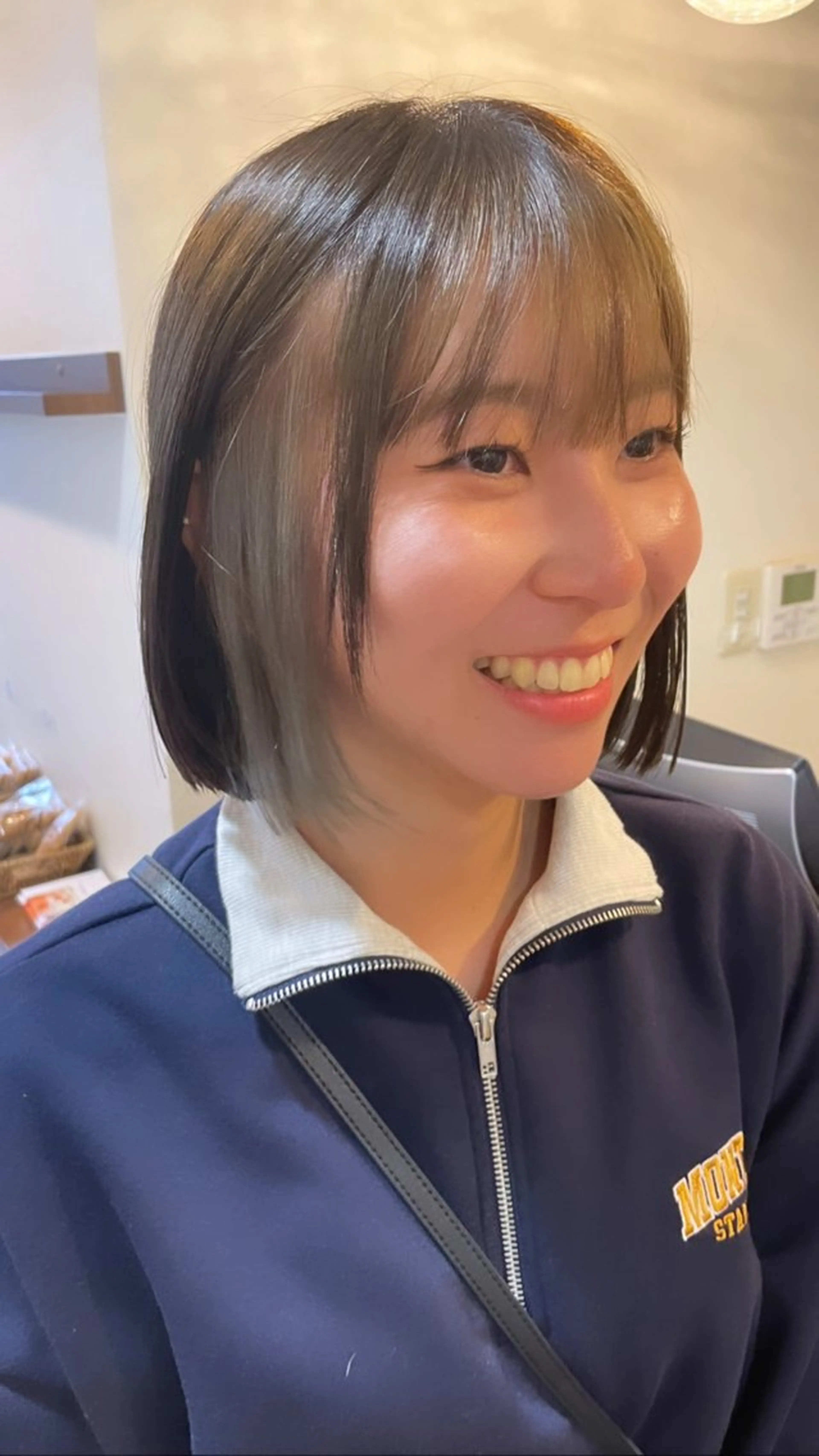 ミディアム カラー 絹村 健人のヘアスタイル