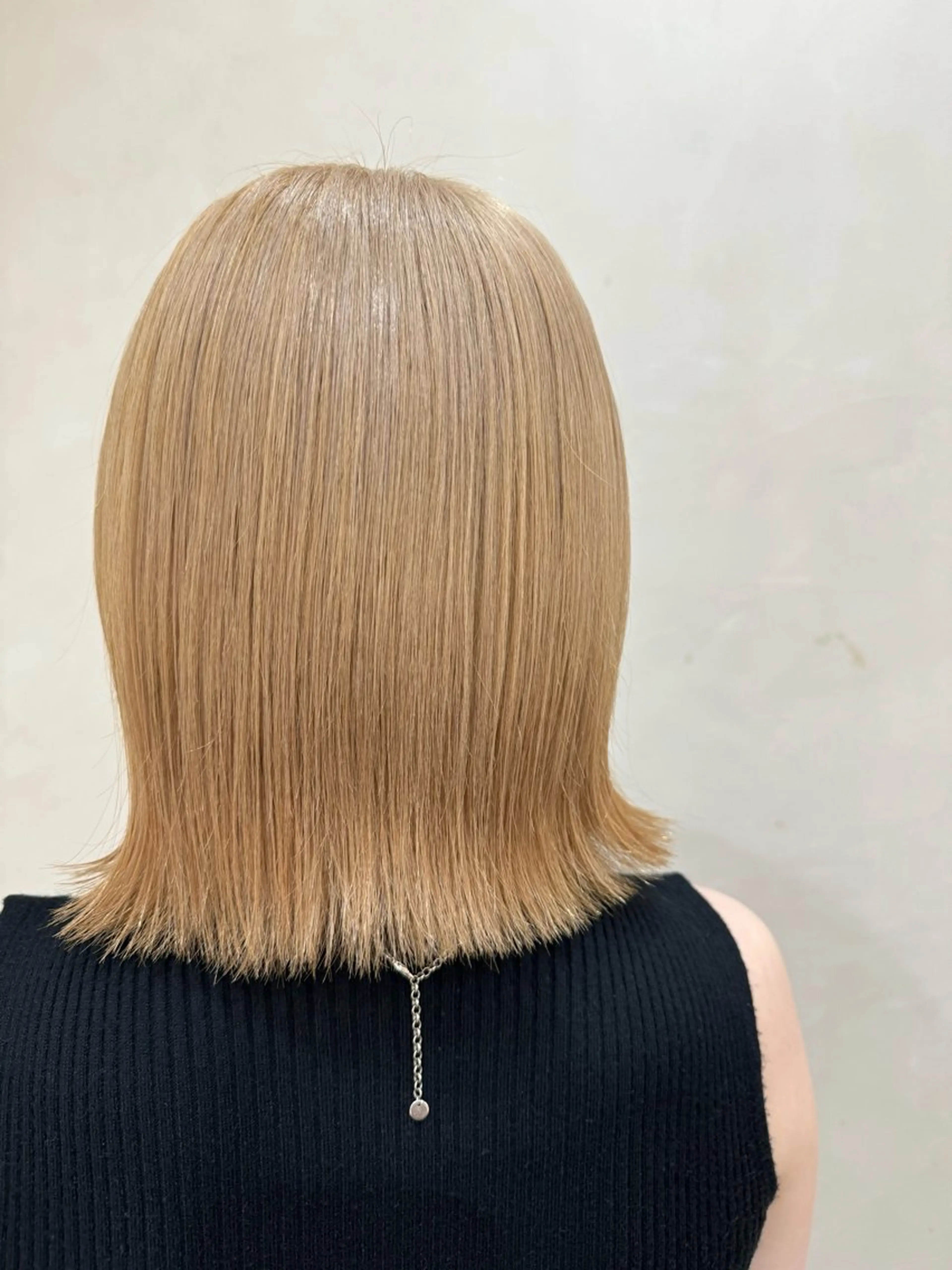 ミディアム カラー ベージュカラー ブリーチ 矢場町/ダブルカラー /レイヤー/アリサのヘアスタイル