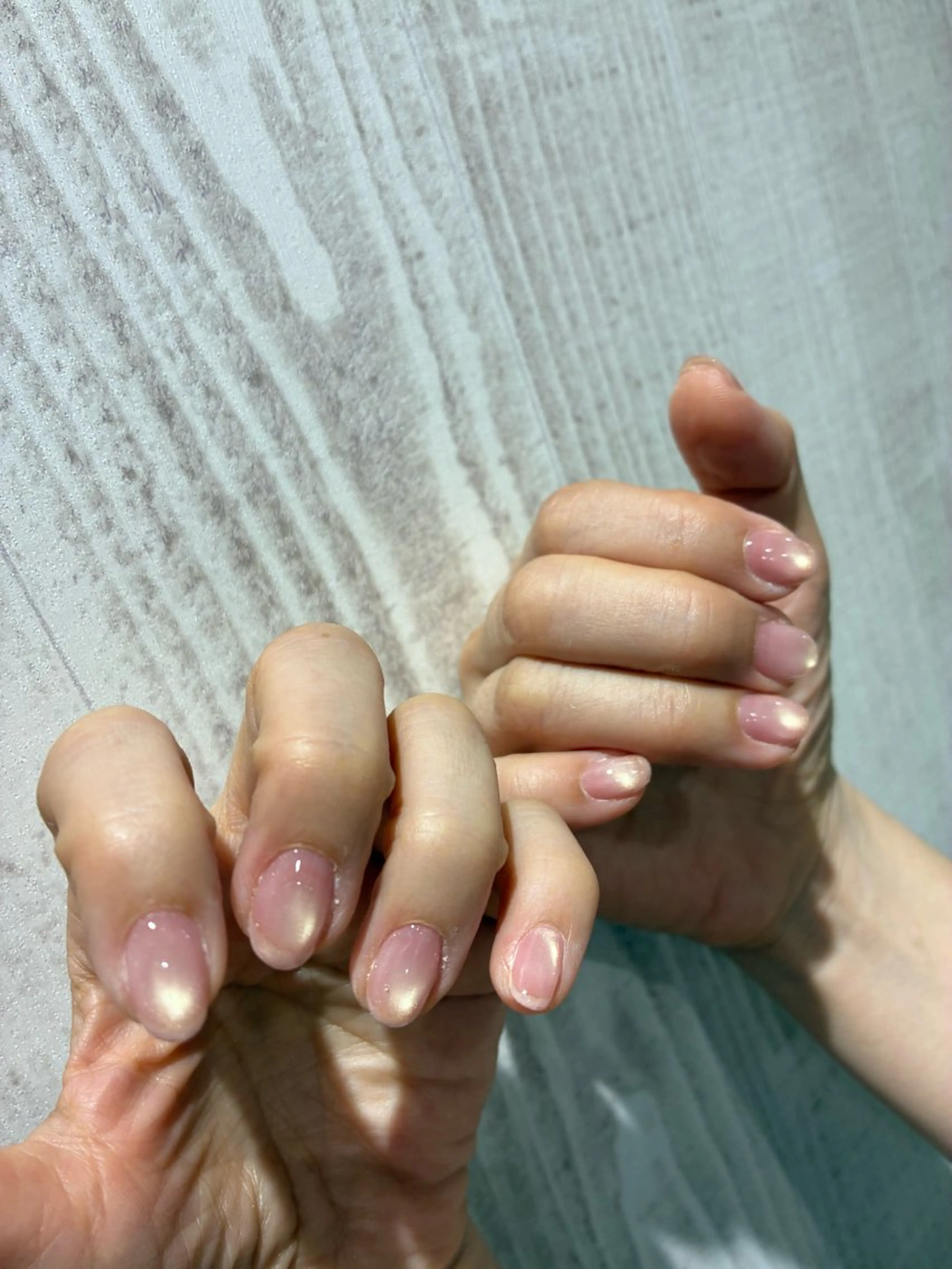 ネイル 氷ネイル・うるうるネイル マグネットネイル ハンドネイル 13日3980円‼️ マグもデザインも◎のネイルデザイン