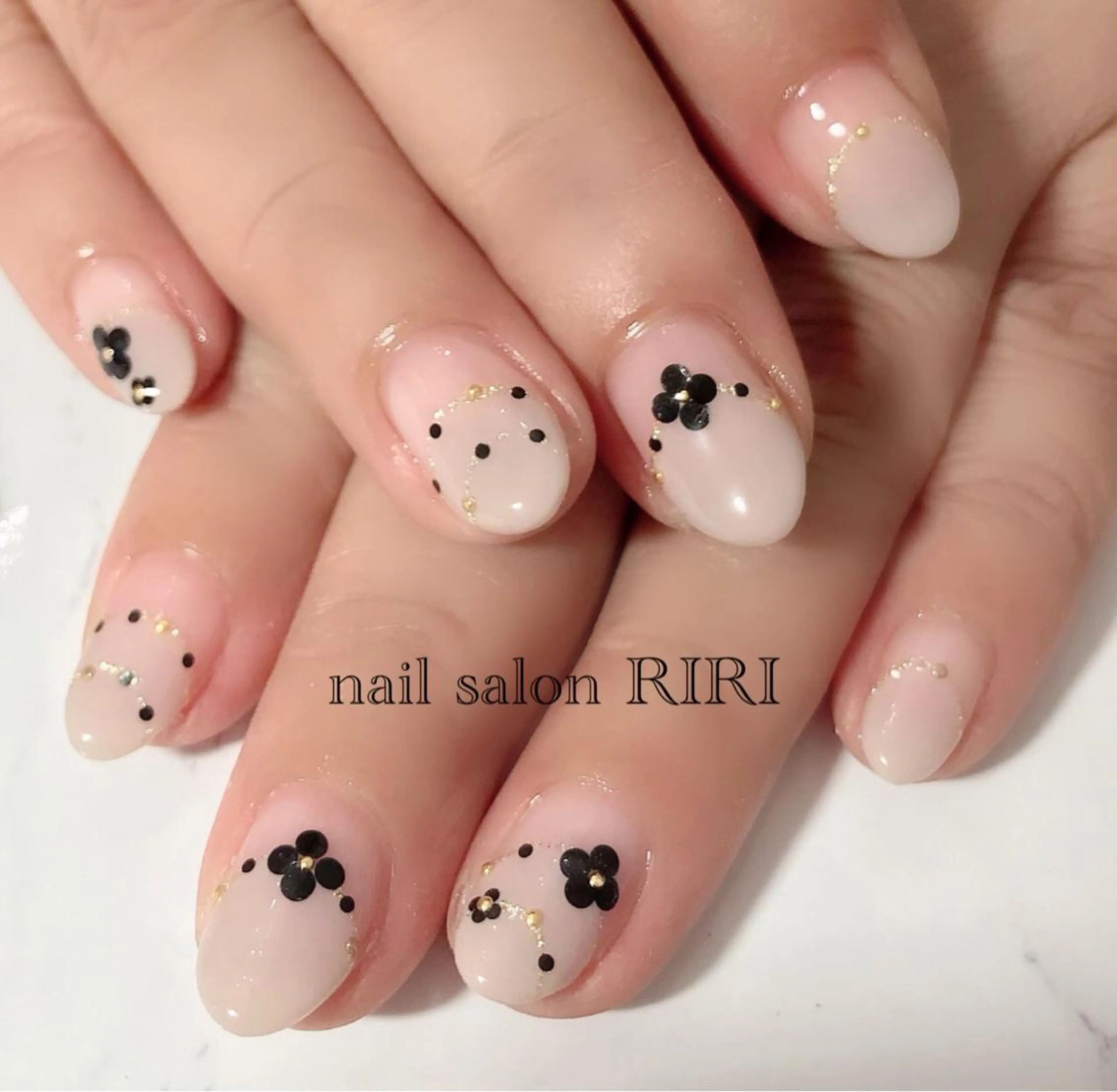 ネイル フラワーネイル private  nail  salon RIRI所属・RIRI リリのネイルデザイン